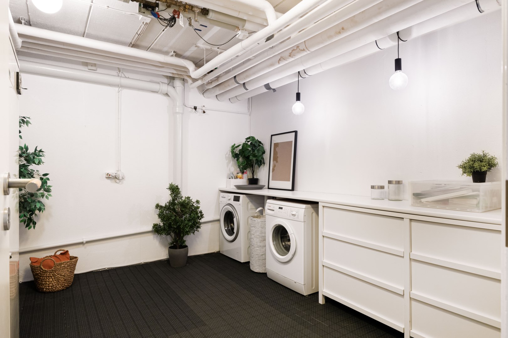 Bostadsbild från Rudsjövägen 128, Såld i Duvnäs Utskog, Nacka