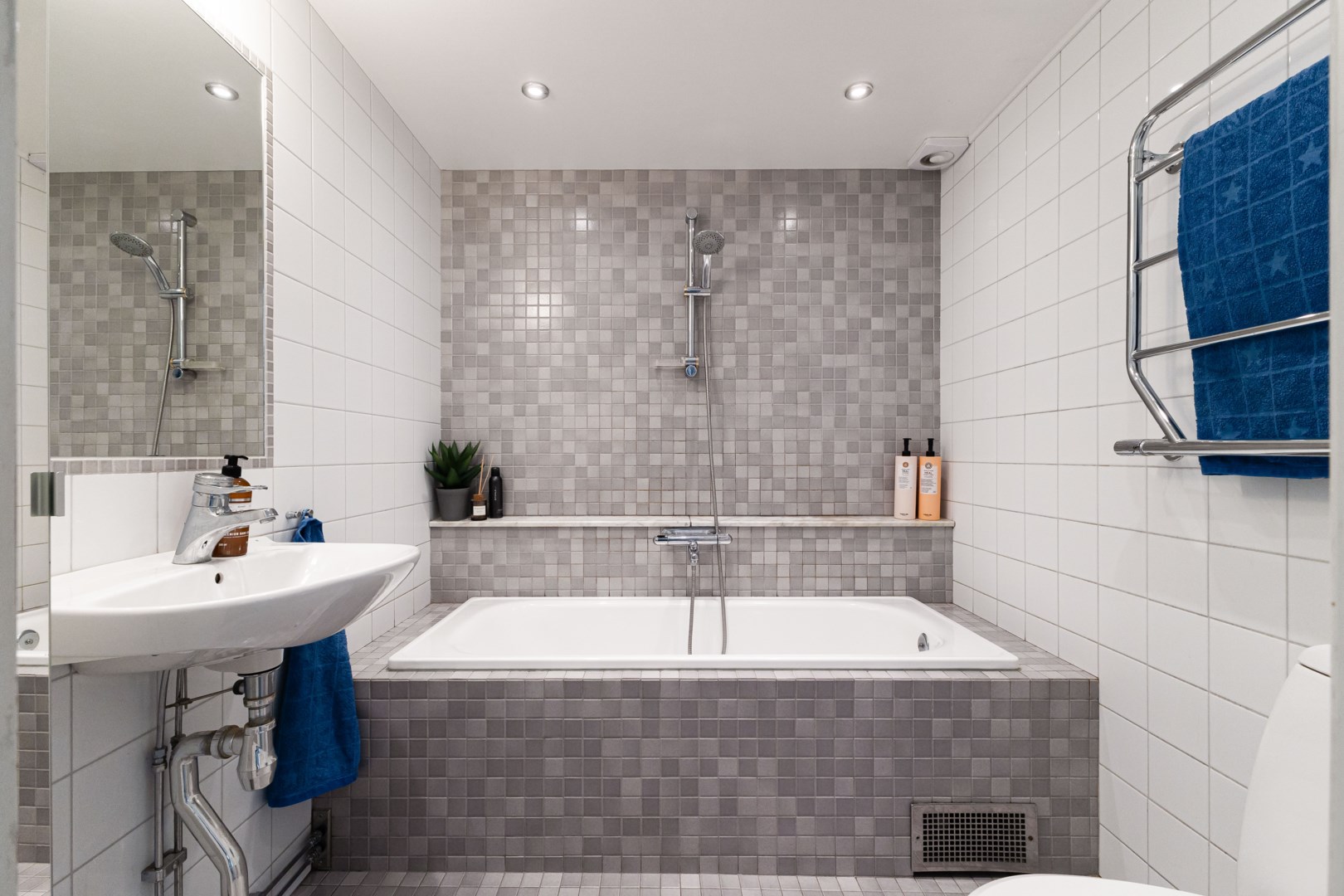 Bostadsbild från Rudsjövägen 128, Såld i Duvnäs Utskog, Nacka