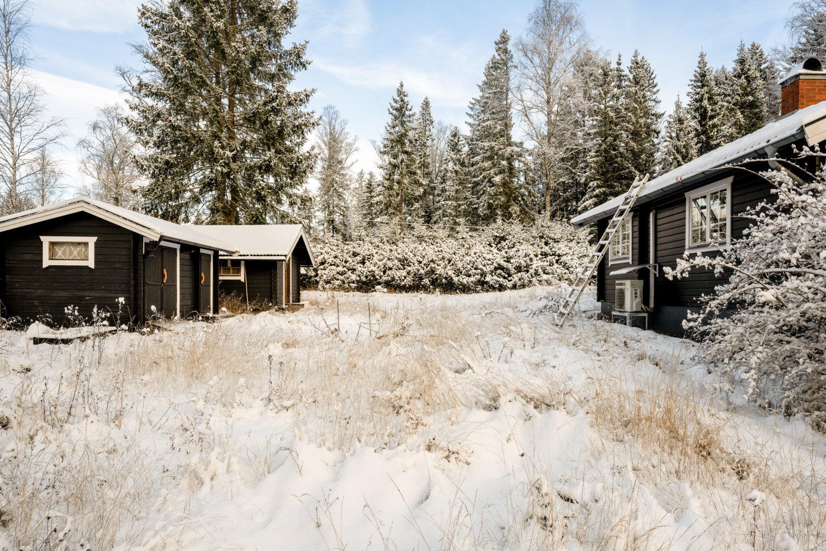 Bostadsbild från Skogsbacken 4, Till salu i Borgarbo, Uppsala