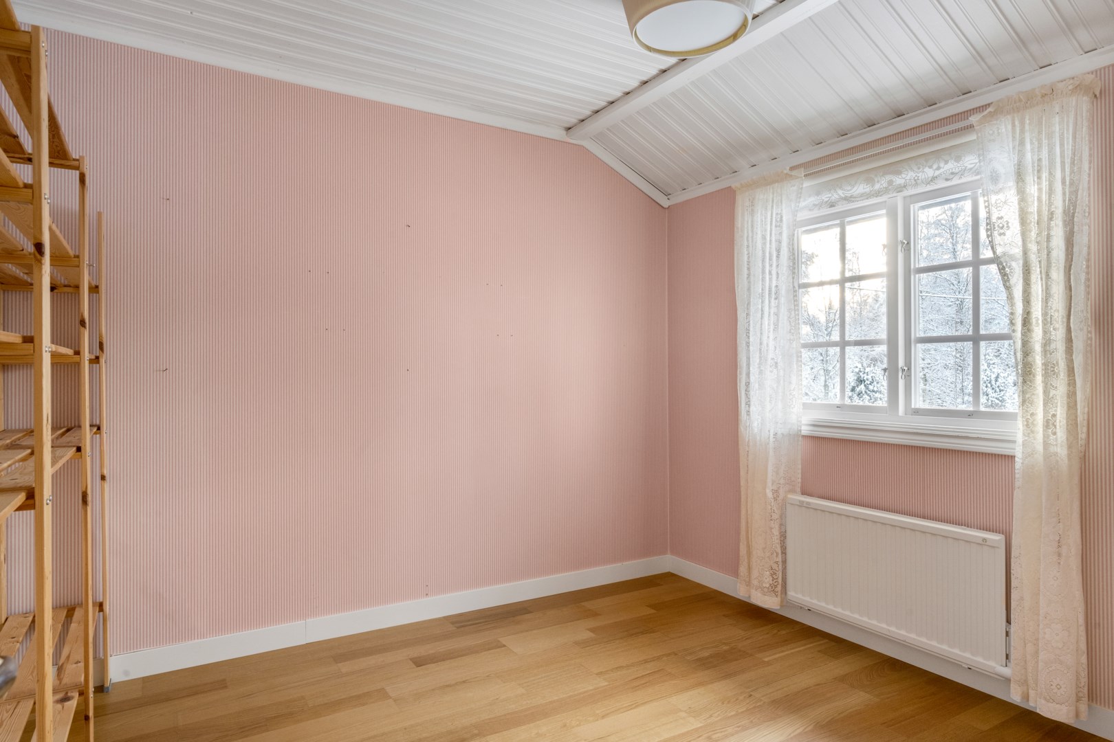 Bostadsbild från Skogsbacken 4, Till salu i Borgarbo, Uppsala