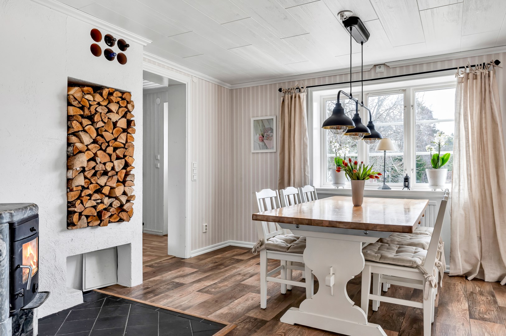 Bostadsbild från Västerberga Storstenen 36, Såld i Rasbo, Uppsala