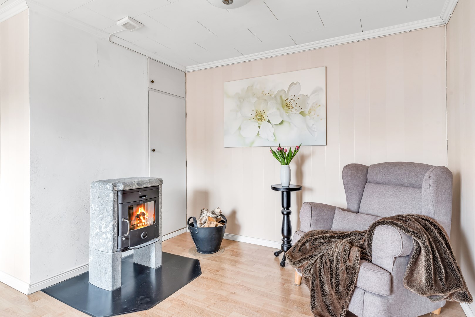 Bostadsbild från Västerberga Storstenen 36, Såld i Rasbo, Uppsala