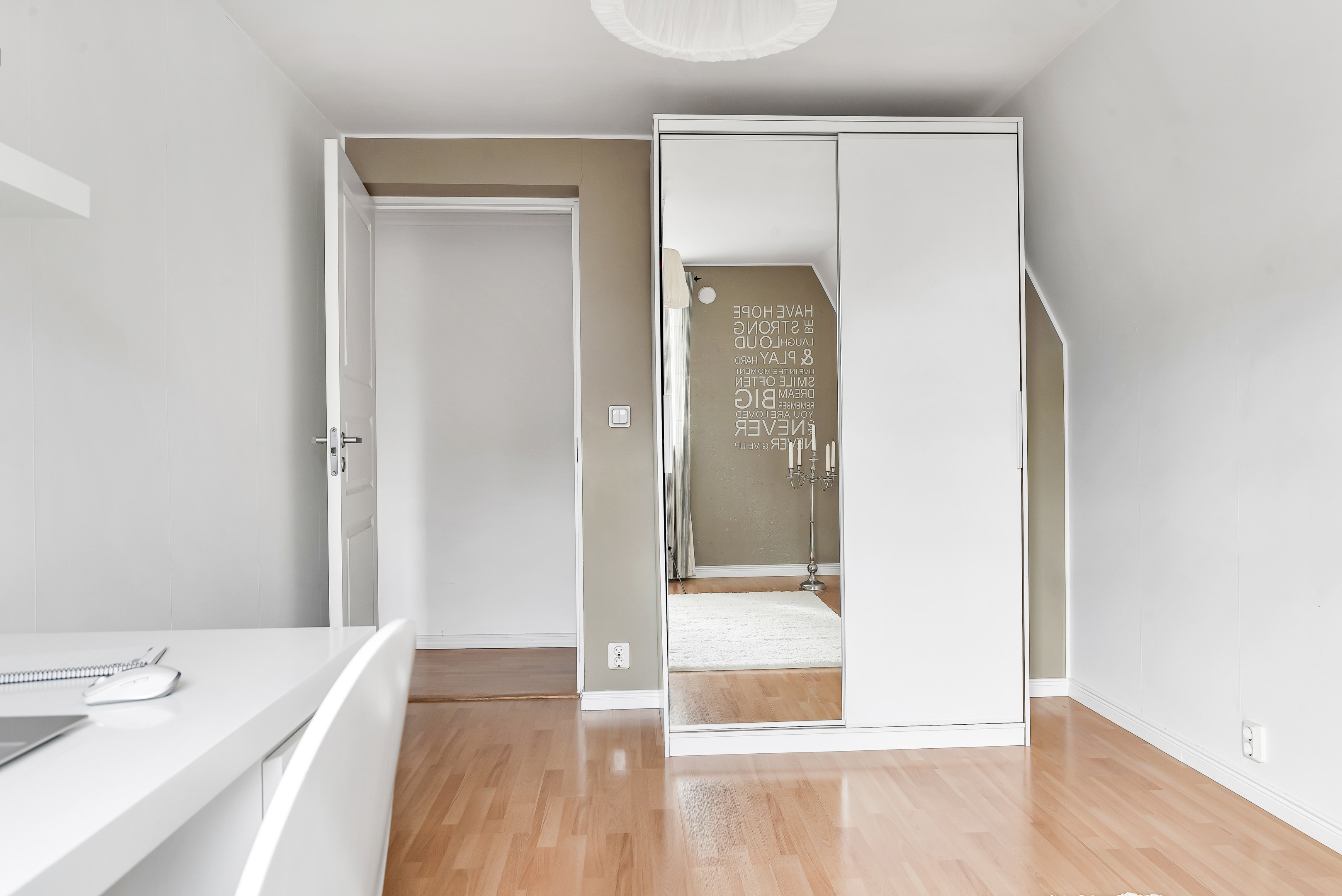 Bostadsbild från Västerberga Storstenen 36, Såld i Rasbo, Uppsala