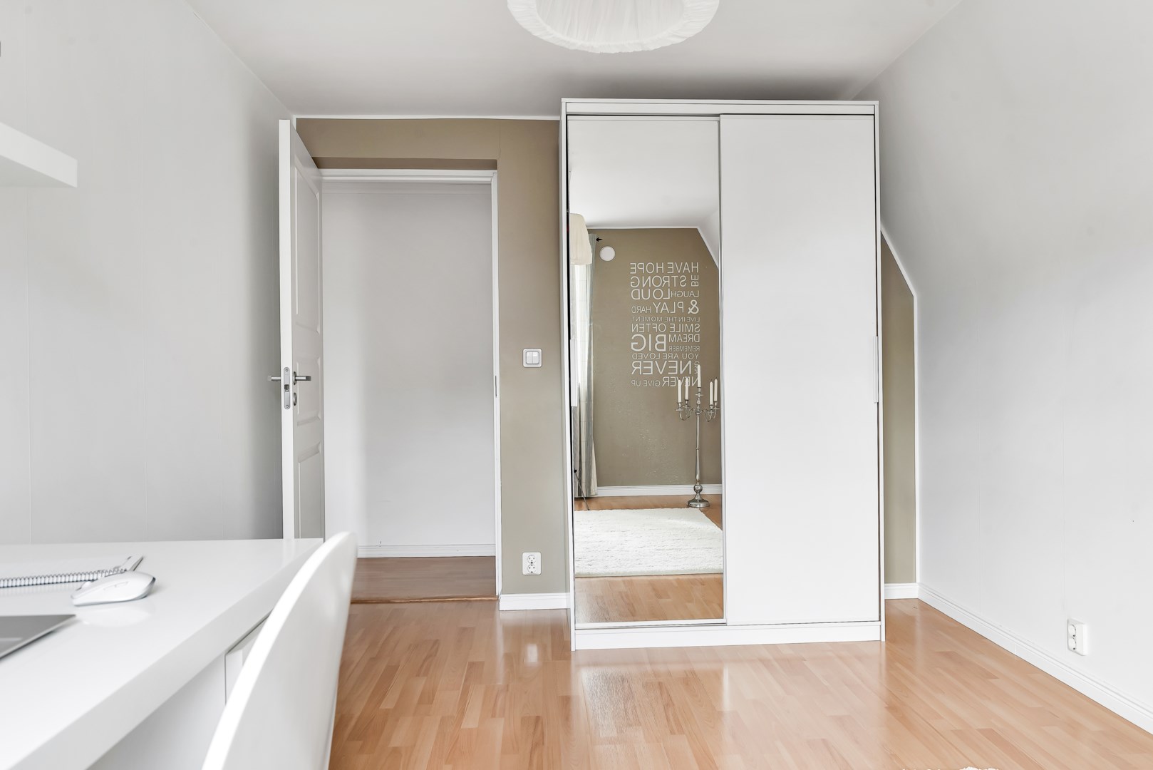 Bostadsbild från Västerberga Storstenen 36, Såld i Rasbo, Uppsala