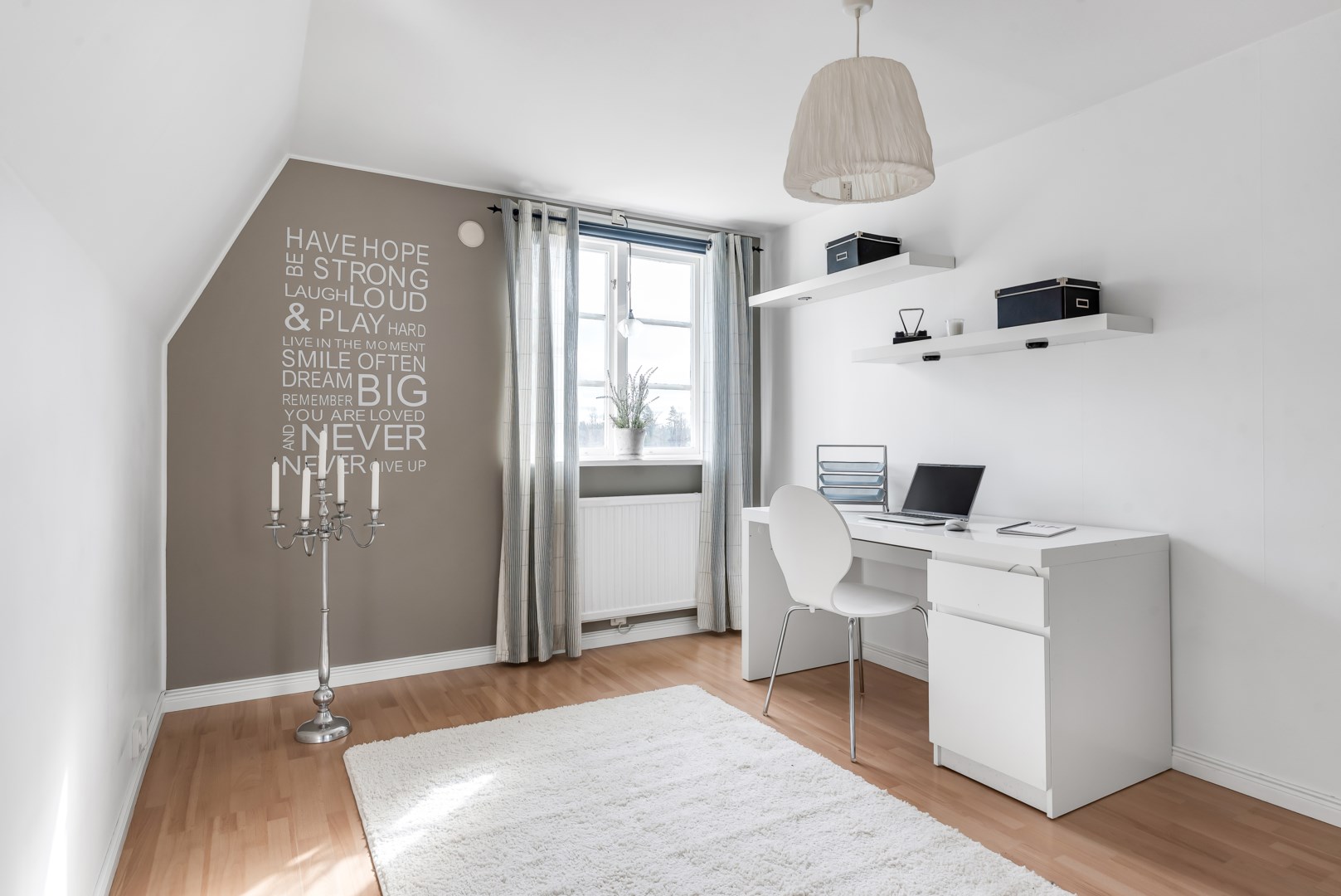 Bostadsbild från Västerberga Storstenen 36, Såld i Rasbo, Uppsala