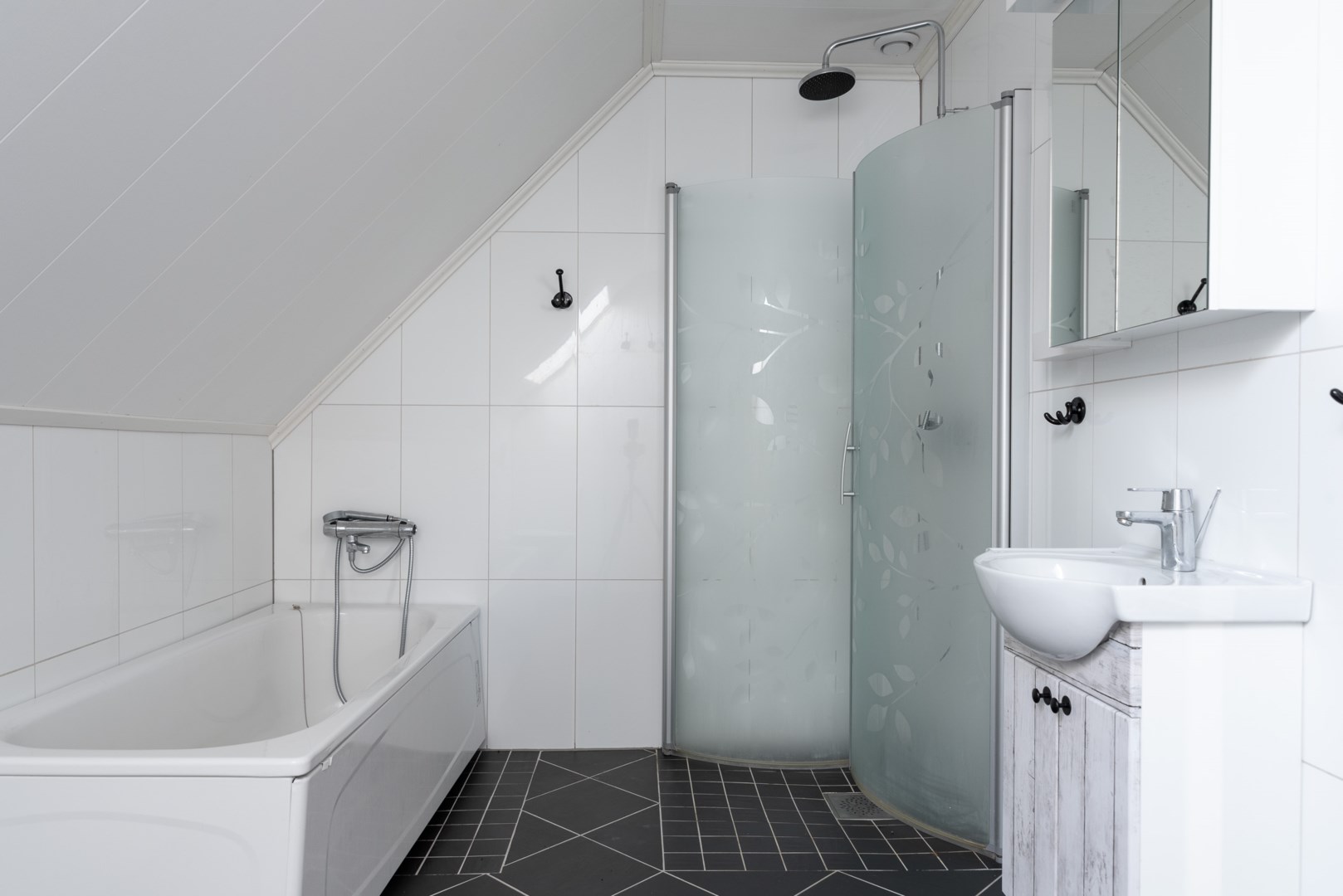 Bostadsbild från Aberga byväg 14, Såld i Aberga, Västerås