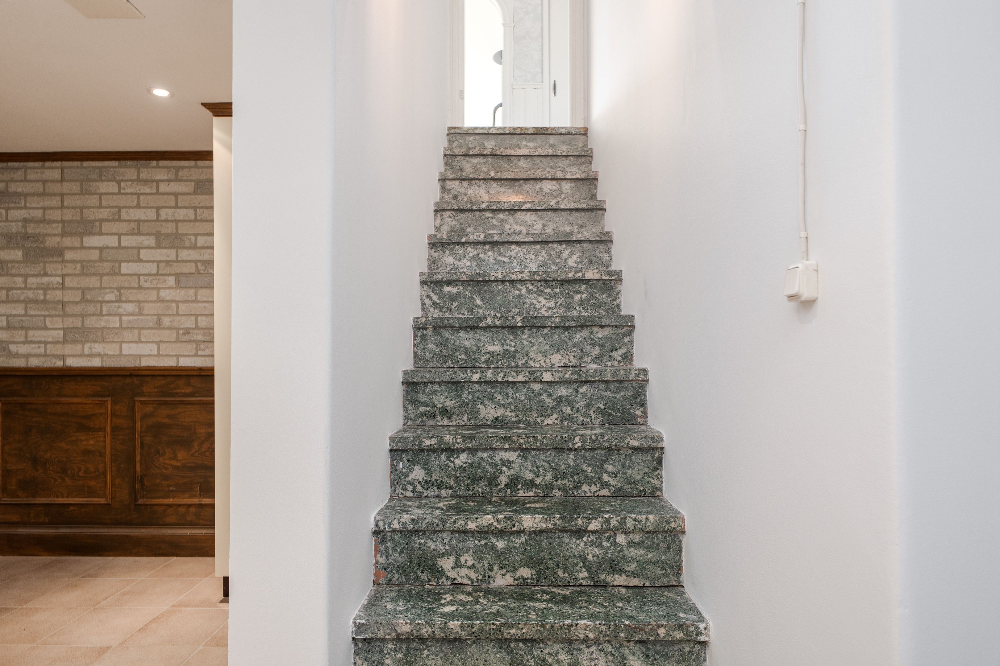 Bostadsbild från Runhällsgatan 14, Såld i Romberga, Enköping