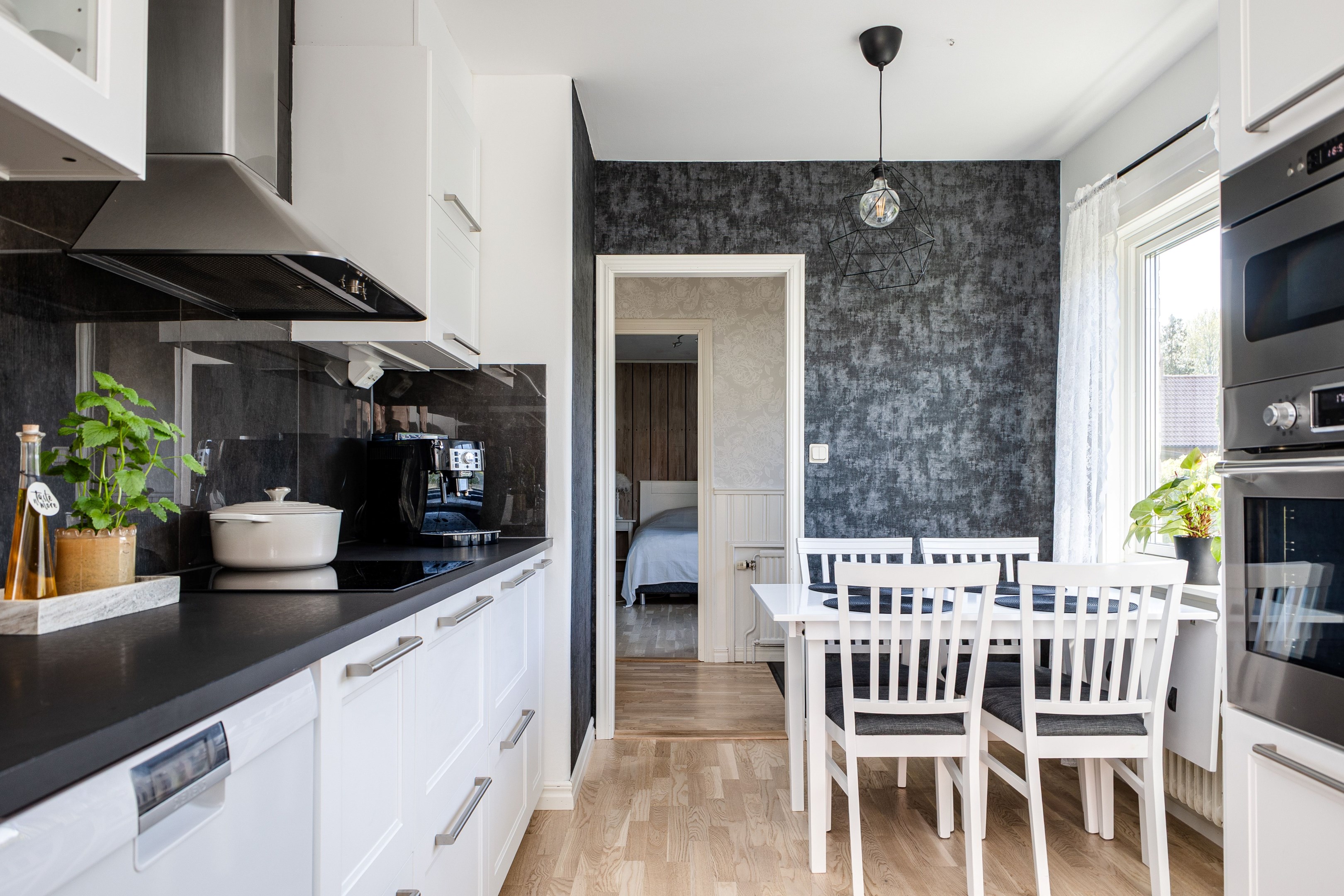 Bostadsbild från Runhällsgatan 14, Såld i Romberga, Enköping