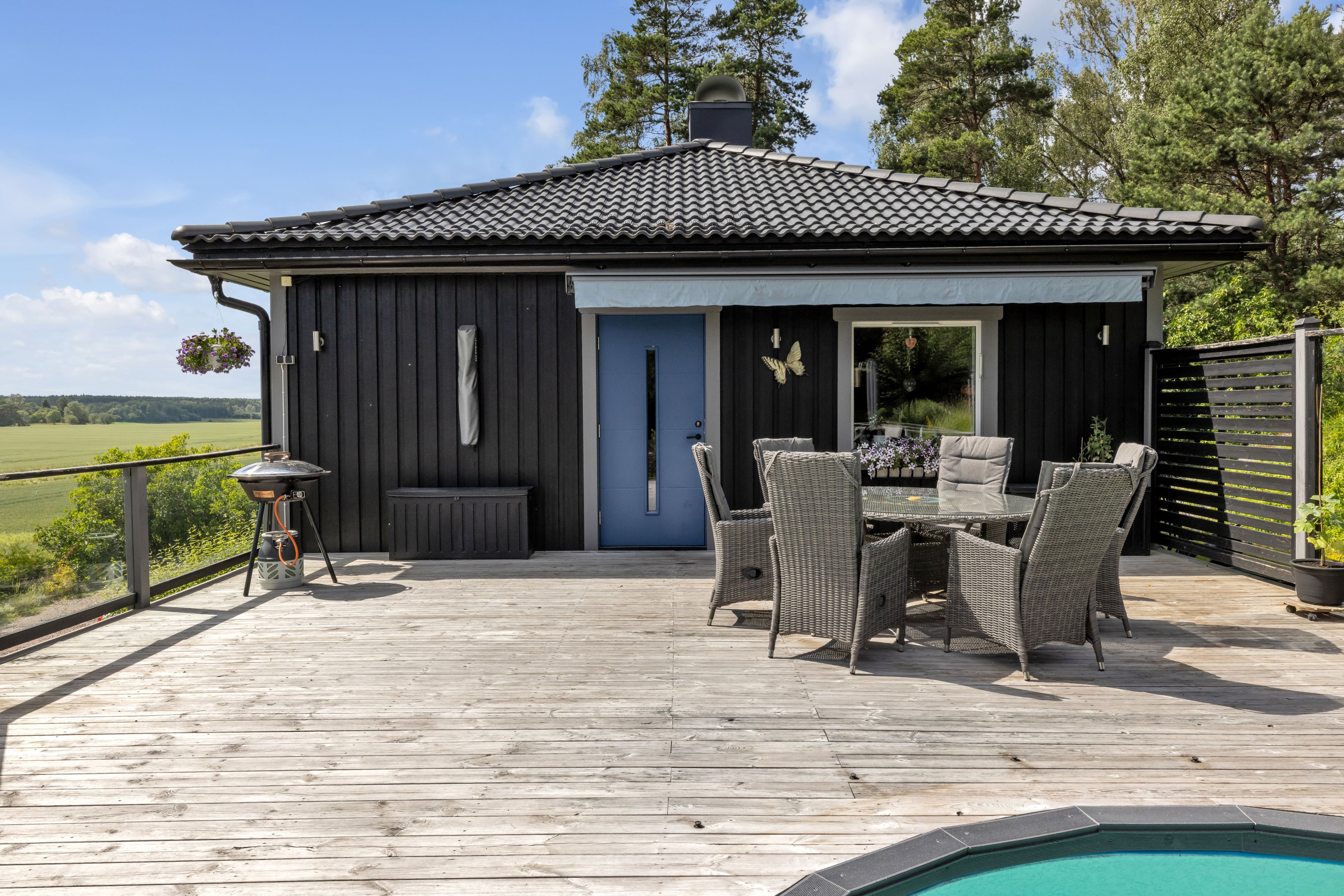 Bostadsbild från Apterarvägen 4, Till salu i Rasbo, Uppsala