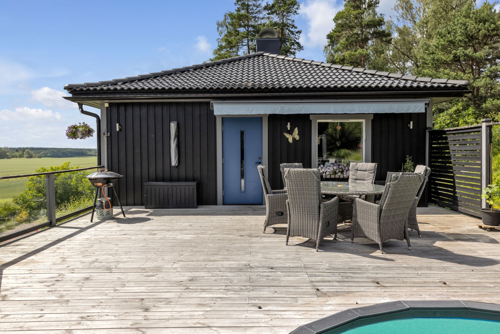 Bostadsbild från Apterarvägen 4, Till salu i Rasbo, Uppsala