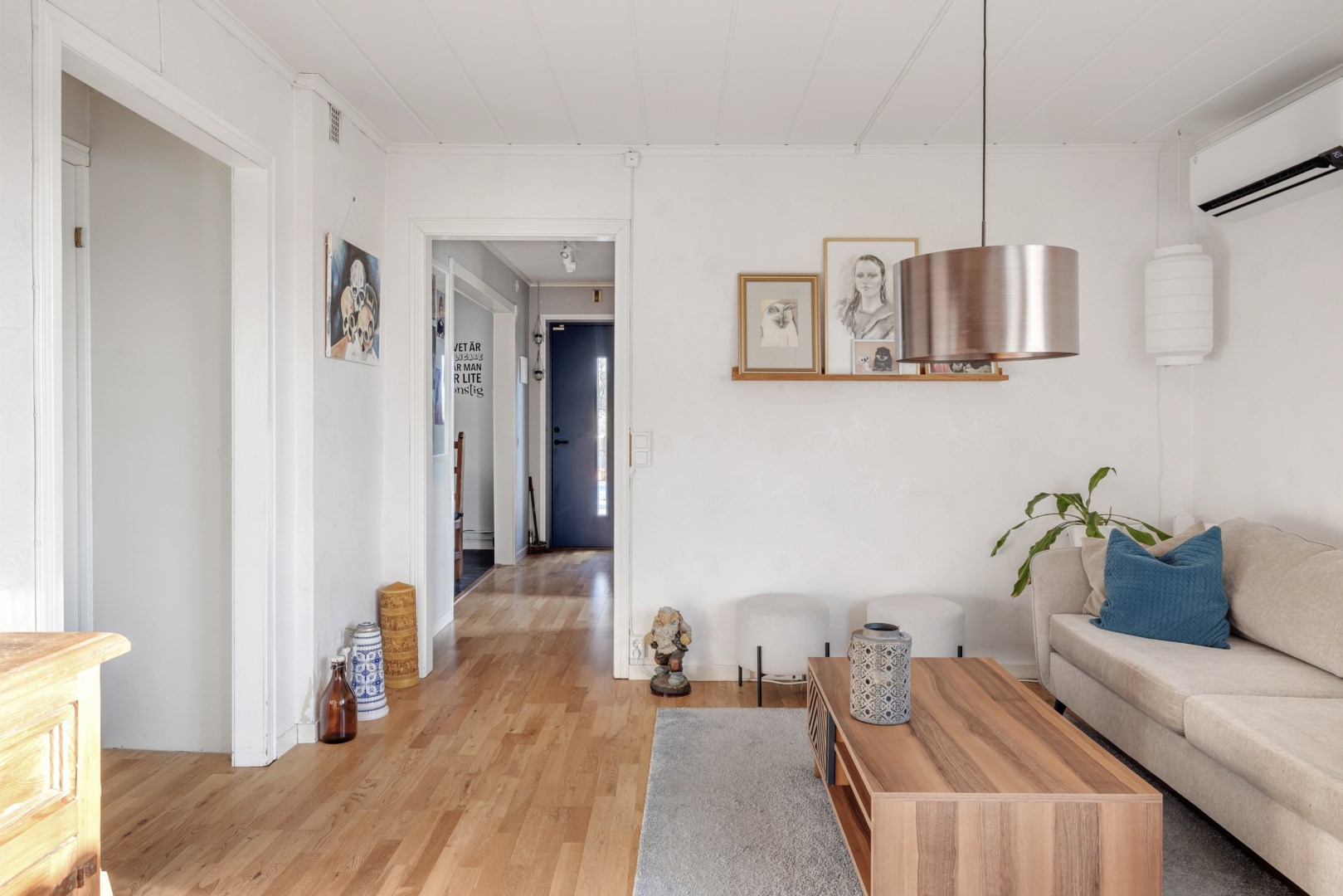 Bostadsbild från Apterarvägen 4, Till salu i Rasbo, Uppsala