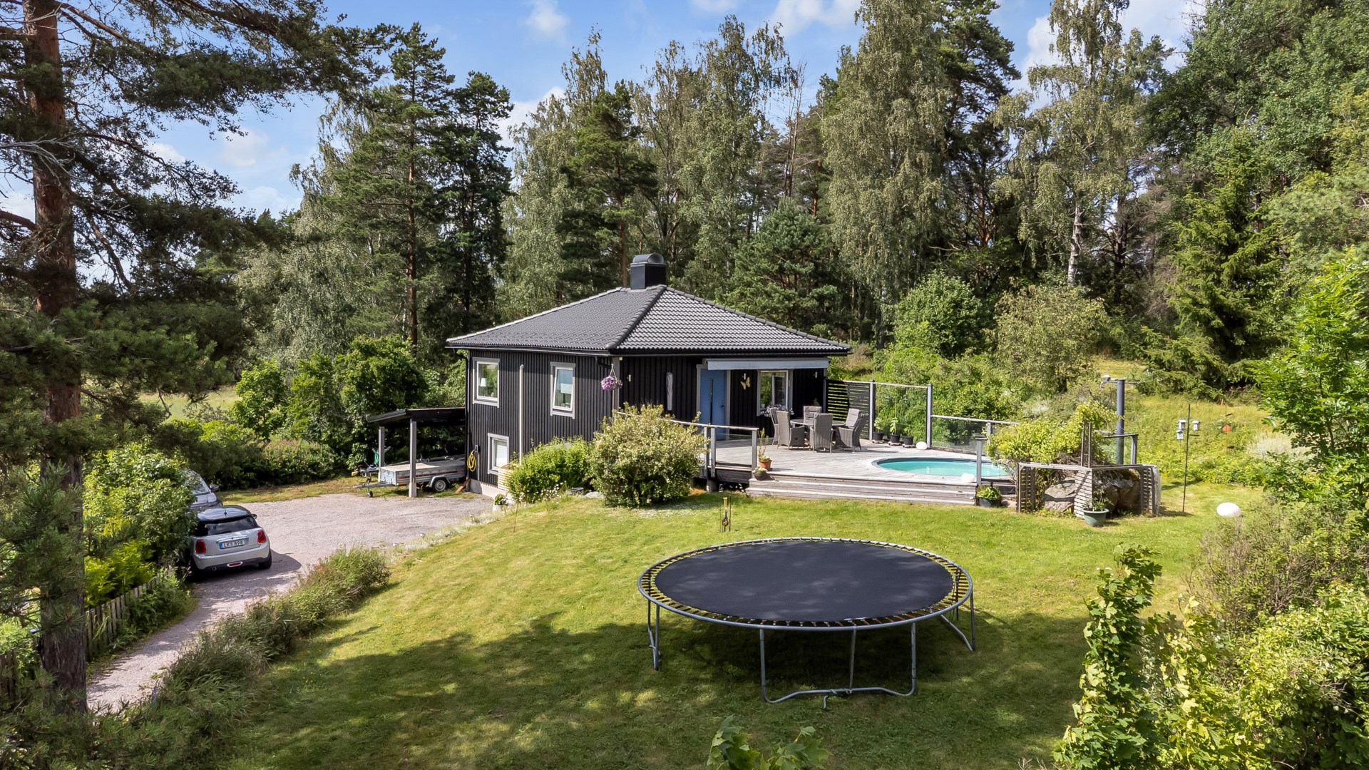 Bostadsbild från Apterarvägen 4, Till salu i Rasbo, Uppsala