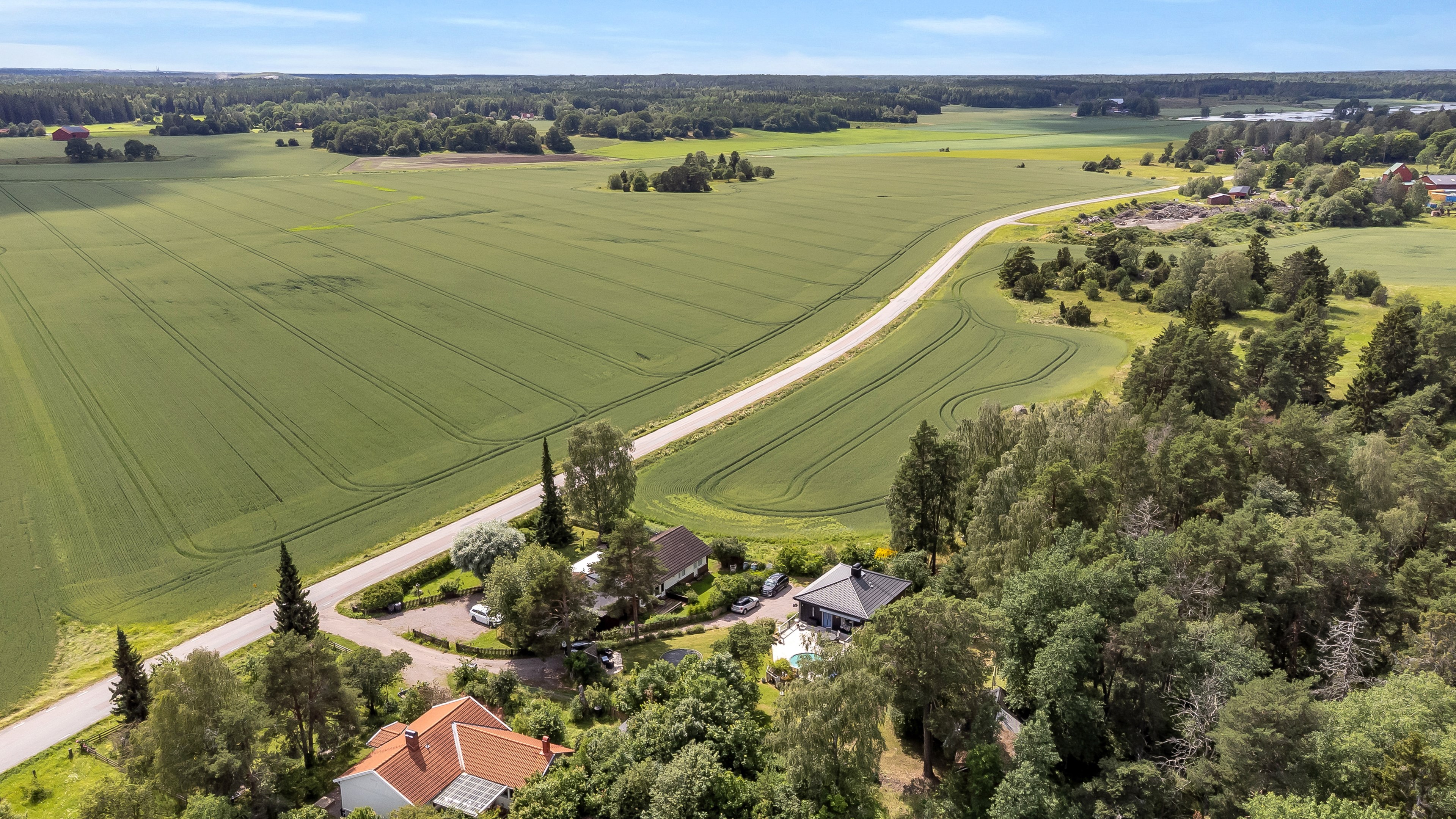 Bostadsbild från Apterarvägen 4, Till salu i Rasbo, Uppsala