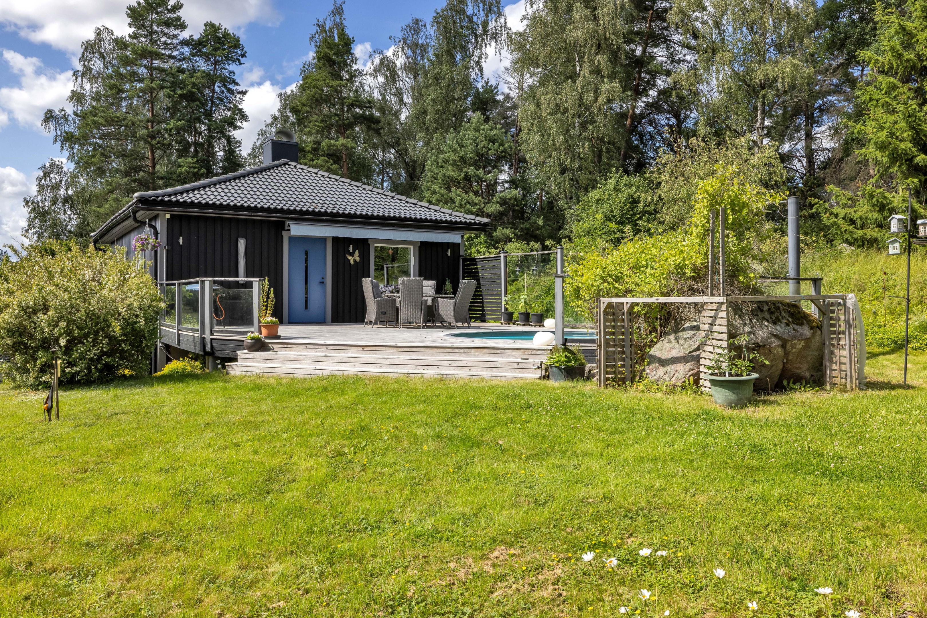 Bostadsbild från Apterarvägen 4, Till salu i Rasbo, Uppsala