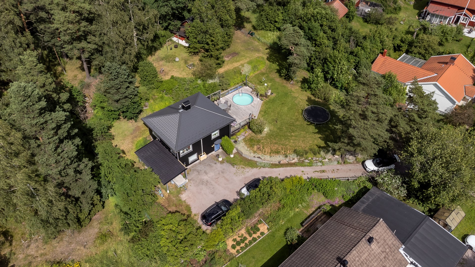 Bostadsbild från Apterarvägen 4, Till salu i Rasbo, Uppsala