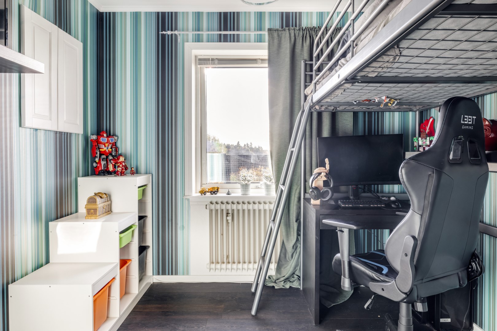 Bostadsbild från Apterarvägen 4, Till salu i Rasbo, Uppsala