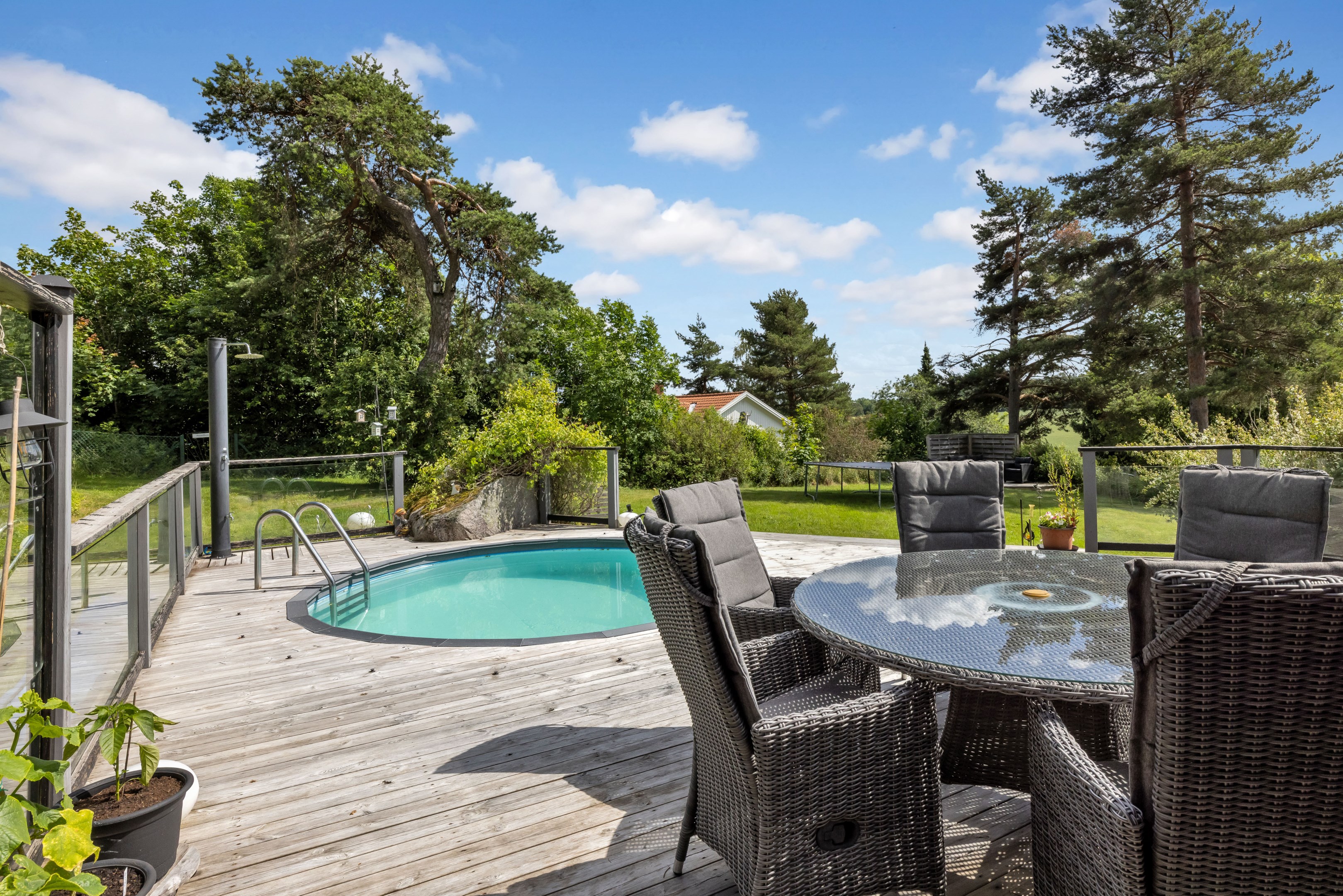 Bostadsbild från Apterarvägen 4, Till salu i Rasbo, Uppsala