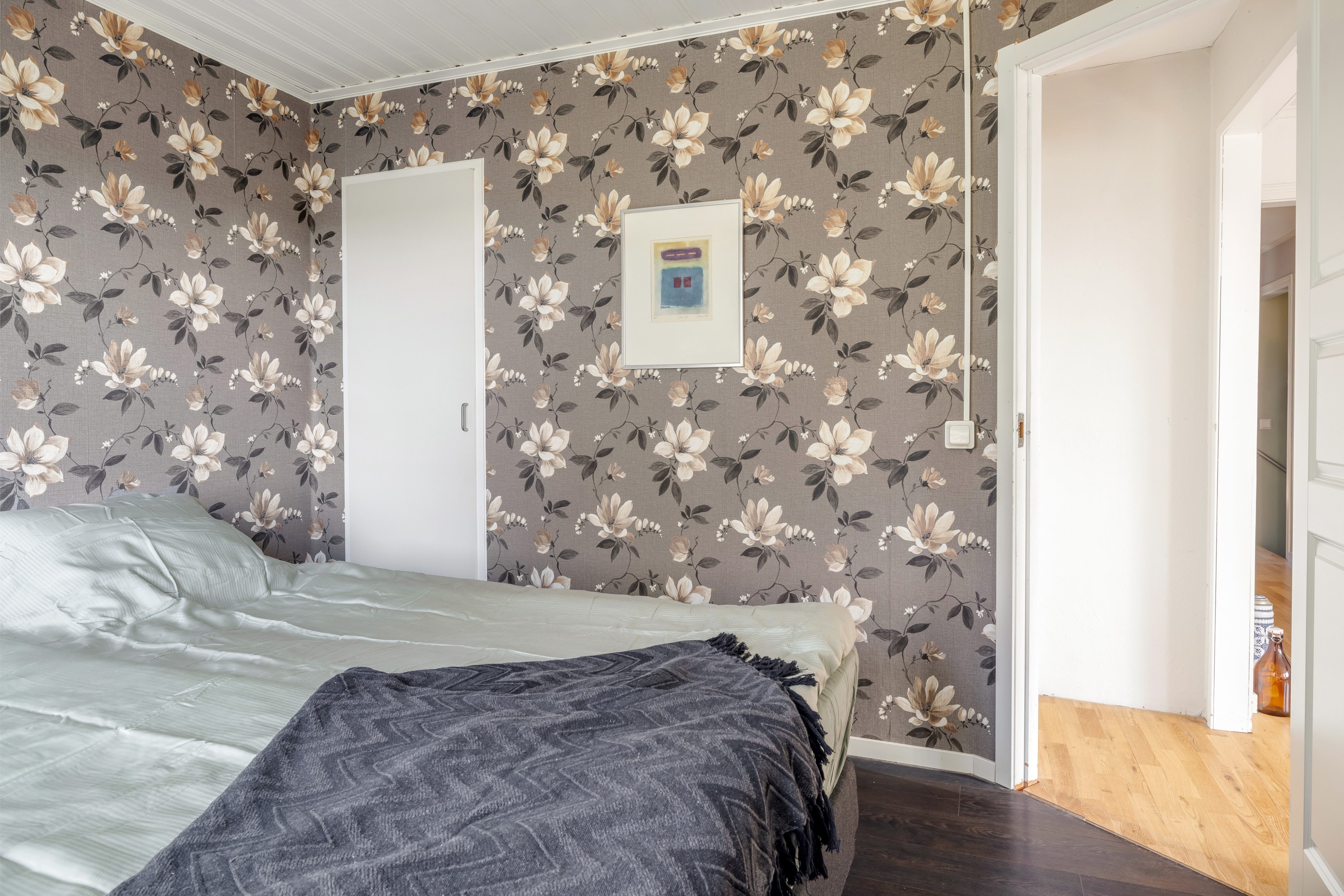 Bostadsbild från Apterarvägen 4, Till salu i Rasbo, Uppsala