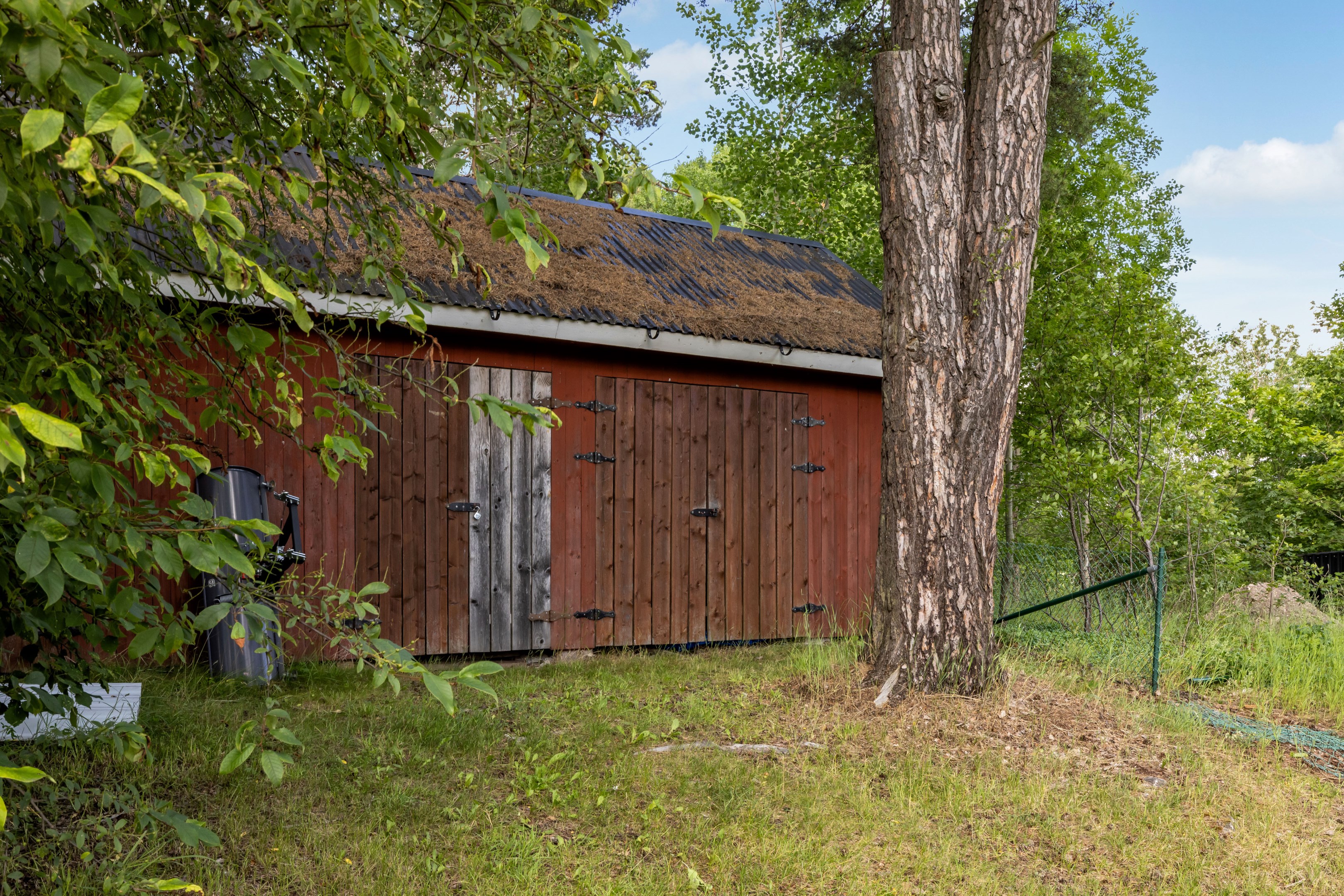 Bostadsbild från Apterarvägen 4, Till salu i Rasbo, Uppsala