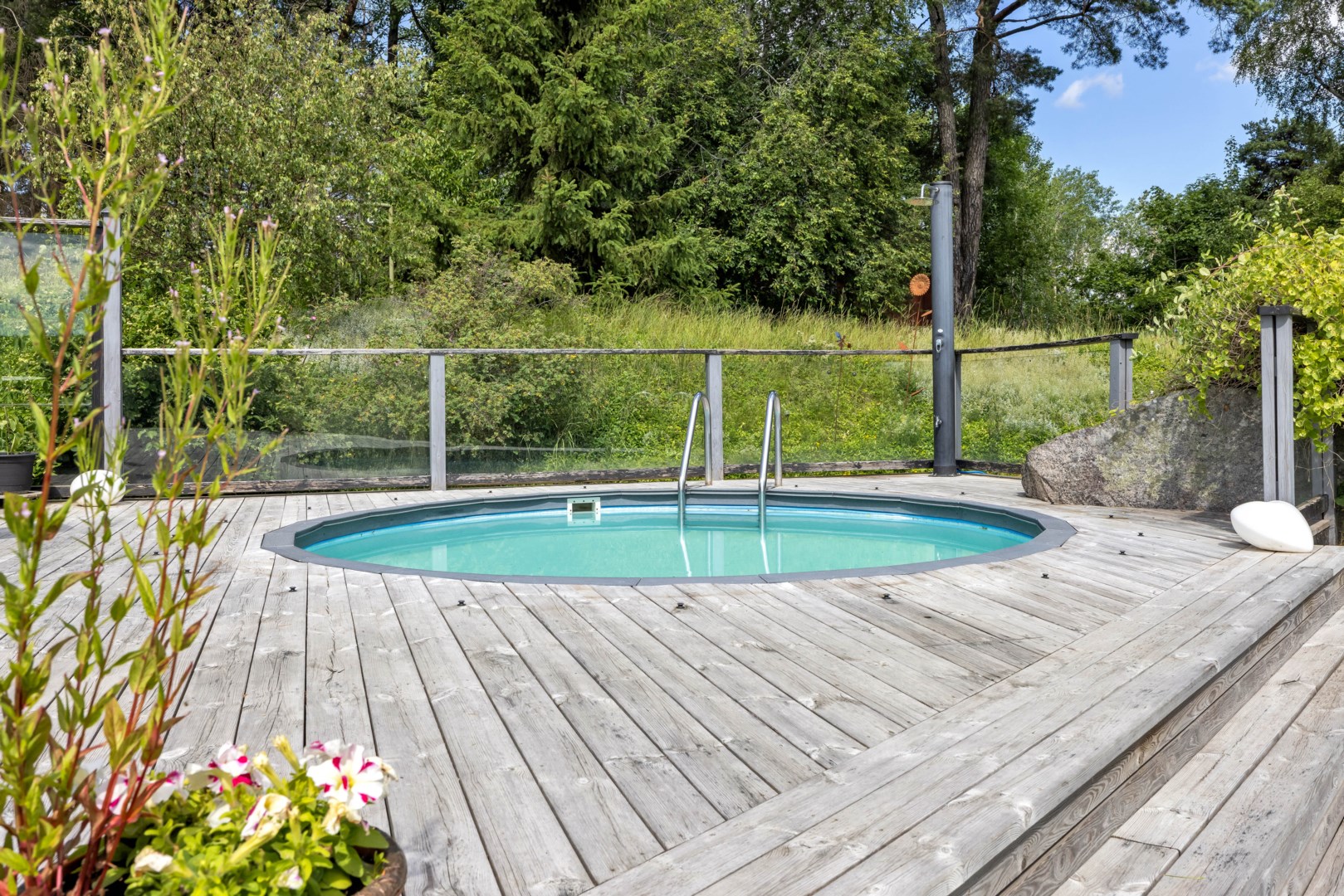 Bostadsbild från Apterarvägen 4, Till salu i Rasbo, Uppsala