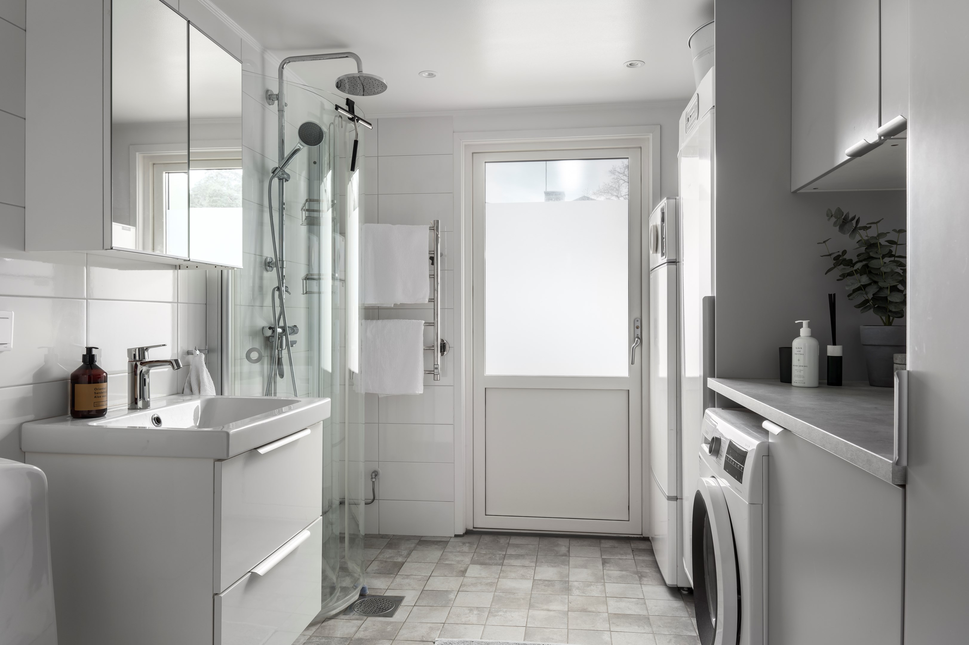 Bostadsbild från Dianavägen 43, Såld i Eknäs, Nacka