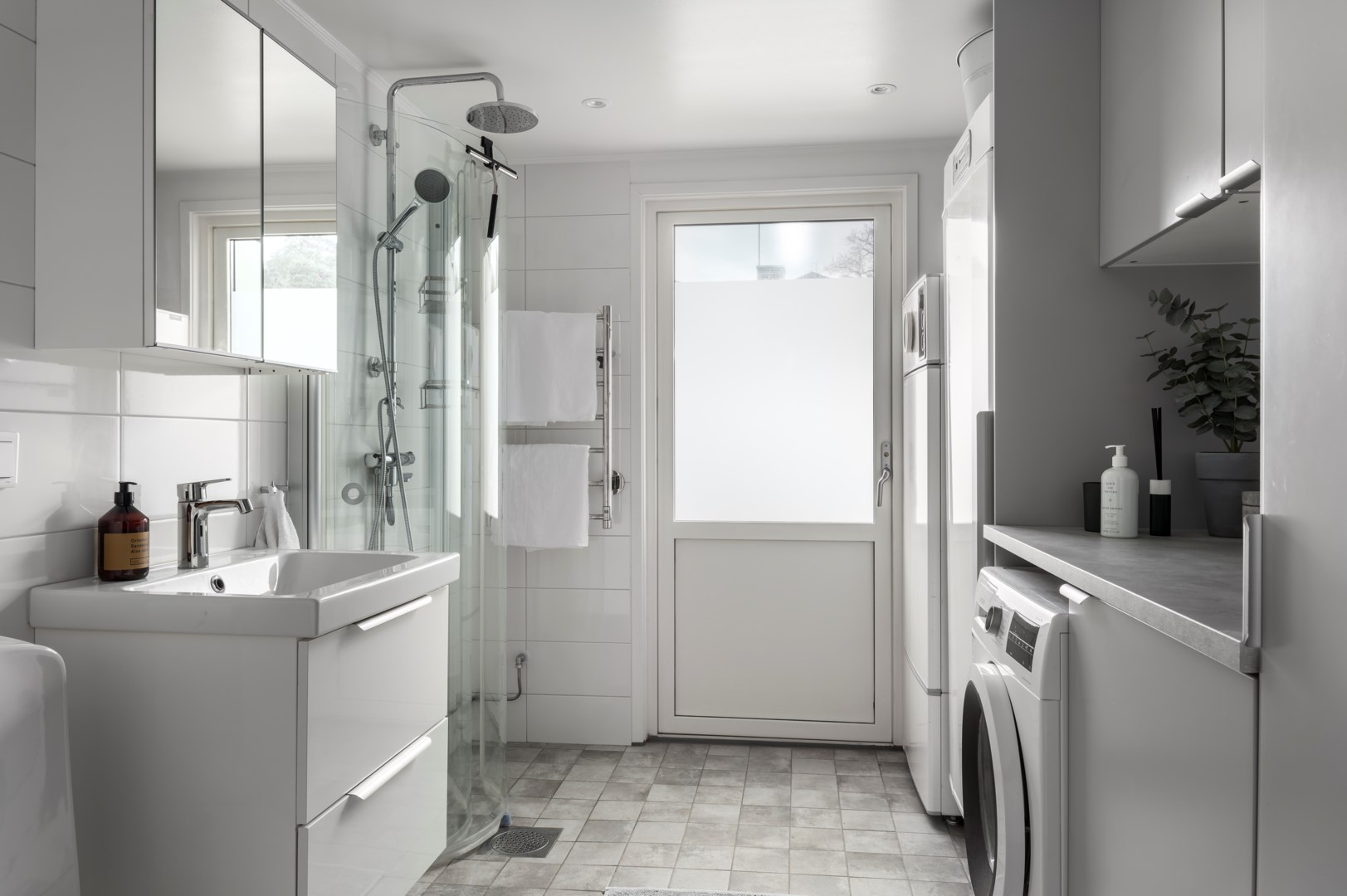 Bostadsbild från Dianavägen 43, Såld i Eknäs, Nacka