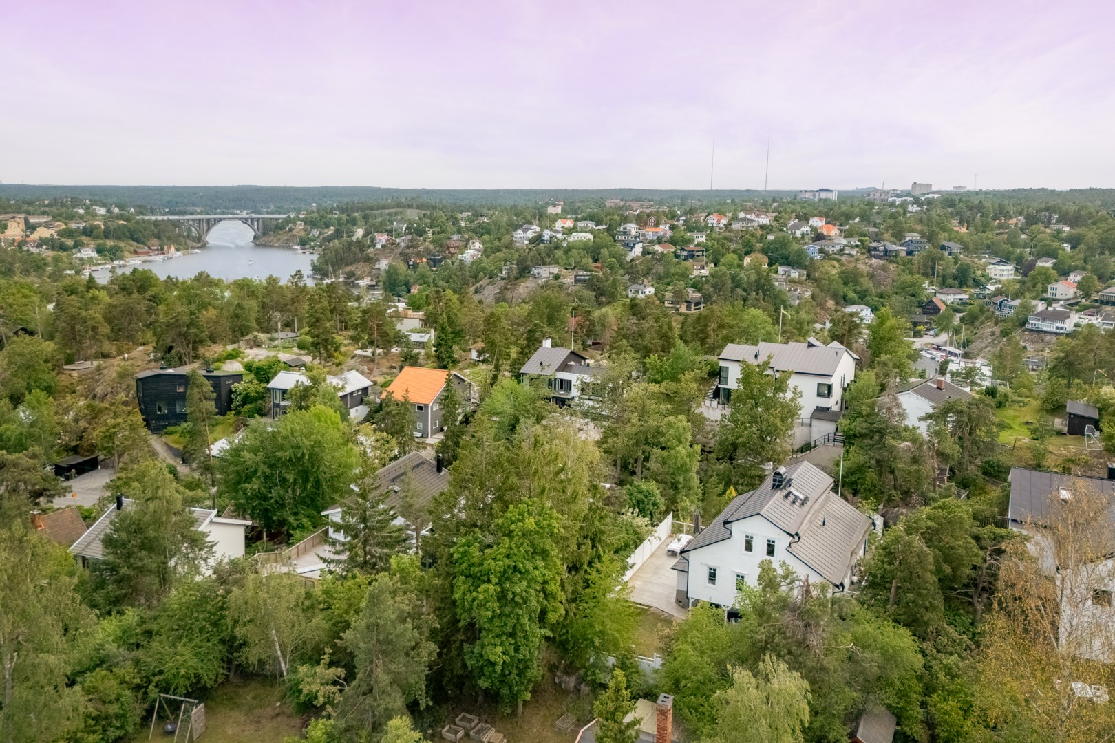 Bostadsbild från Talluddsvägen 74, Till salu i Lilla Björknäs, Nacka