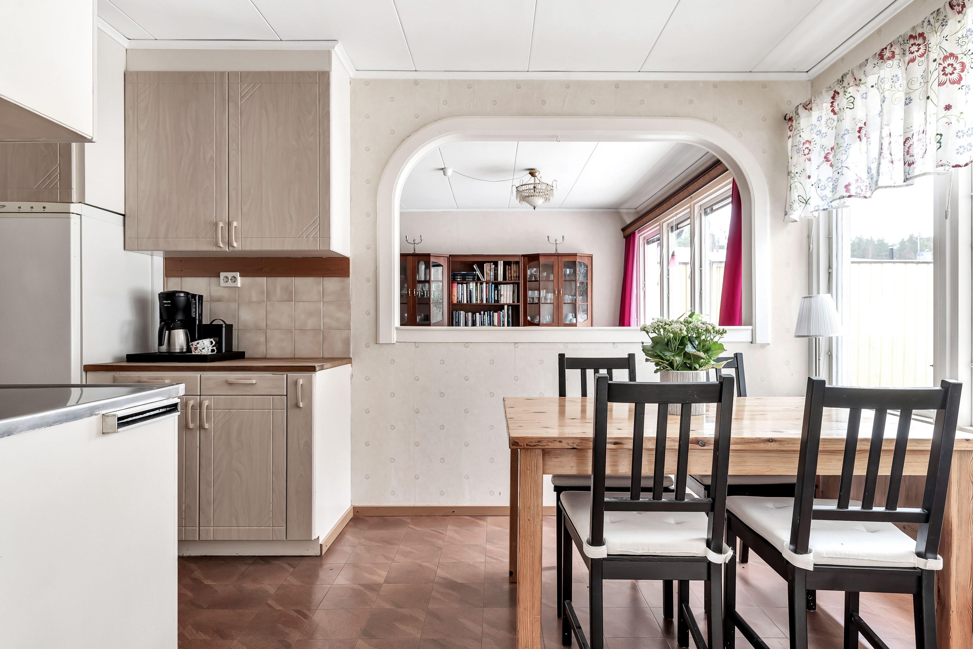 Bostadsbild från Arkitektvägen 32, Såld i Vänge, Uppsala