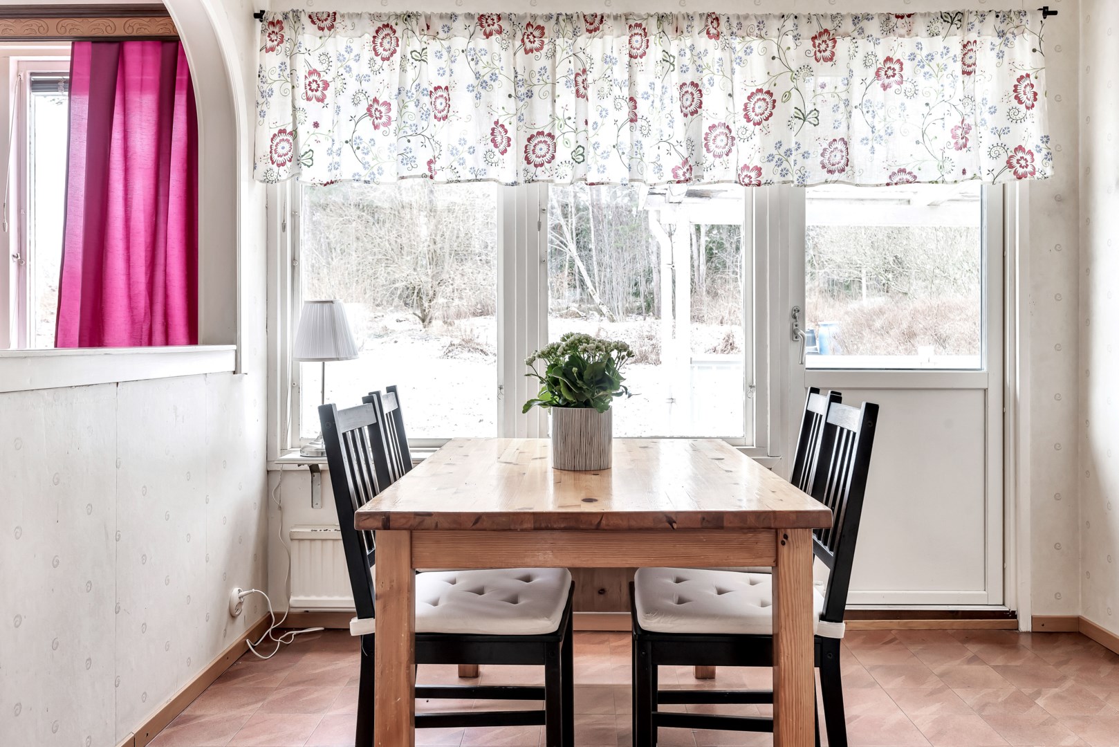 Bostadsbild från Arkitektvägen 32, Såld i Vänge, Uppsala