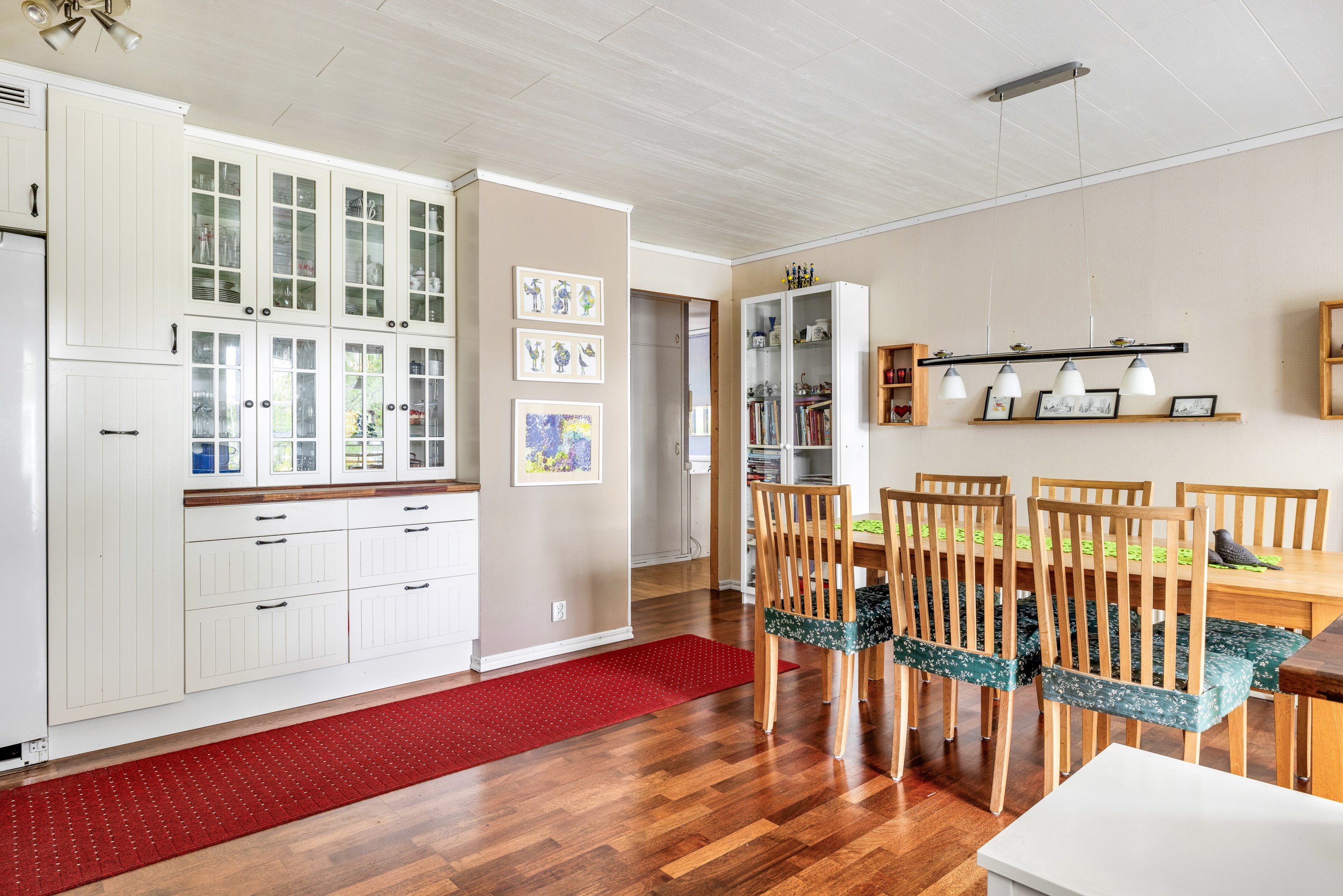 Bostadsbild från Pinnmovägen 7, Såld i Storvreta, Uppsala