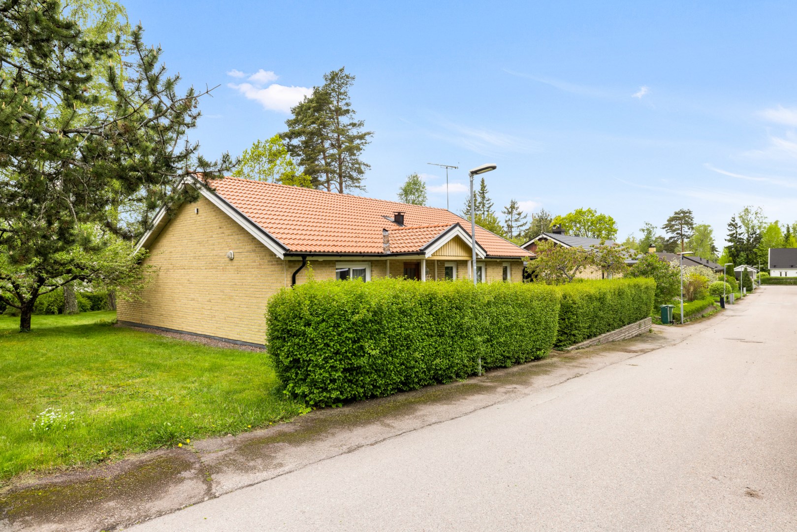Bostadsbild från Pinnmovägen 7, Såld i Storvreta, Uppsala