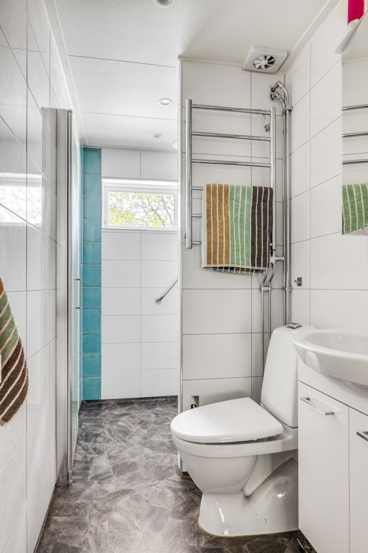 Bostadsbild från Pinnmovägen 7, Såld i Storvreta, Uppsala