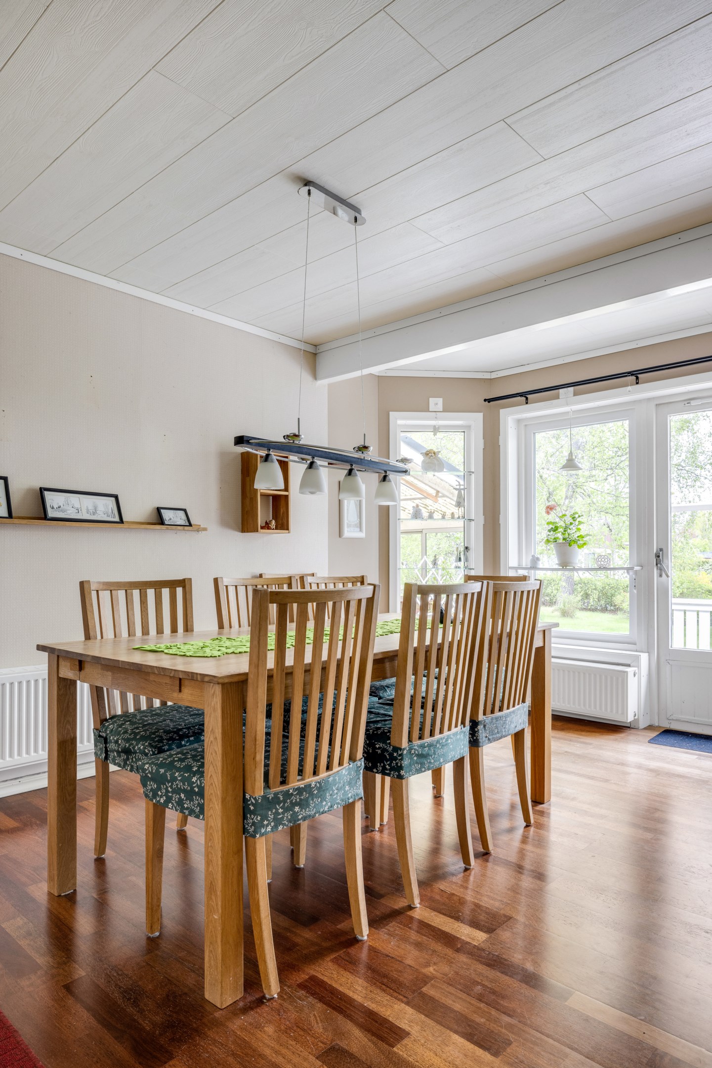 Bostadsbild från Pinnmovägen 7, Såld i Storvreta, Uppsala