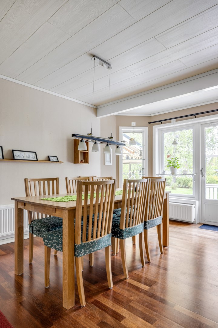 Bostadsbild från Pinnmovägen 7, Såld i Storvreta, Uppsala