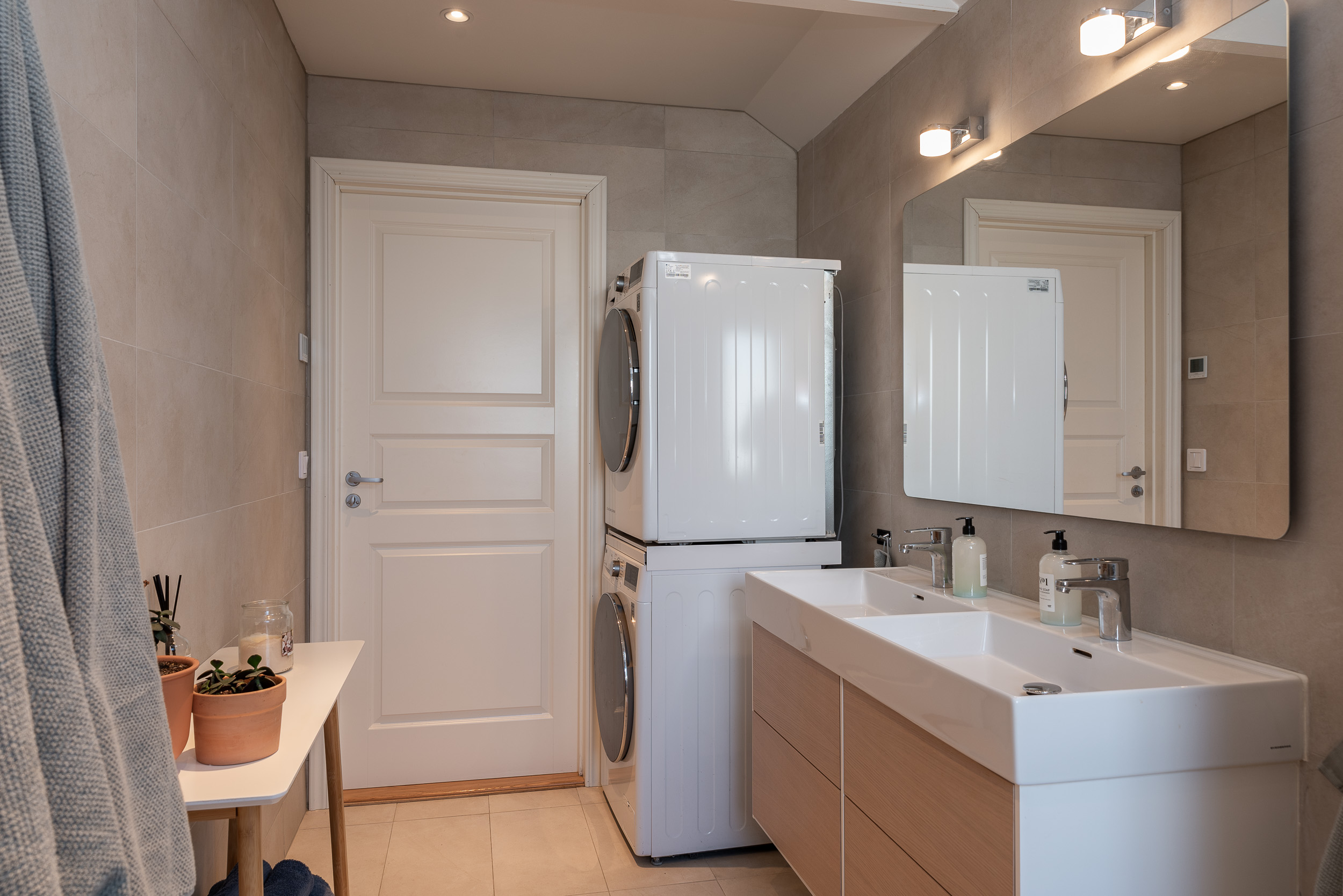 Bostadsbild från Klarinettvägen 10, Såld i Lycksta, Västerås