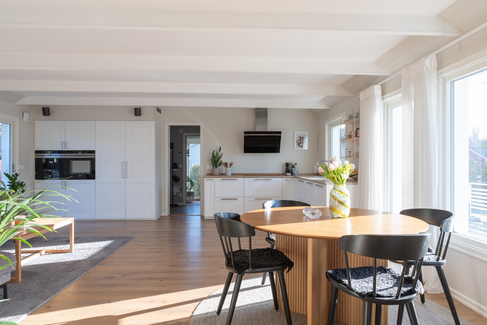 Bostadsbild från Klarinettvägen 10, Såld i Lycksta, Västerås