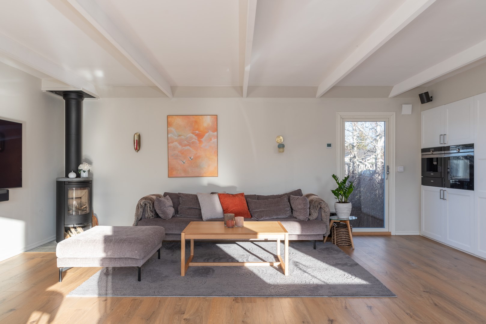 Bostadsbild från Klarinettvägen 10, Såld i Lycksta, Västerås