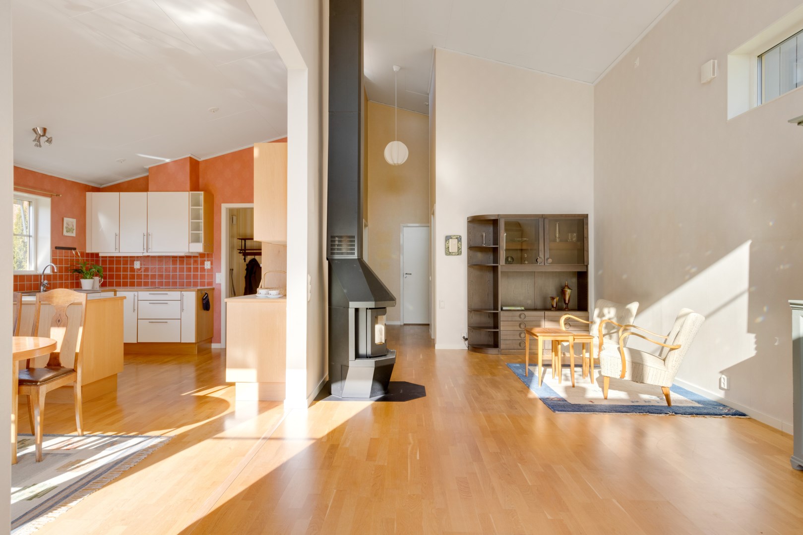 Bostadsbild från Stockvägen 5, Såld i Järlåsa, Uppsala