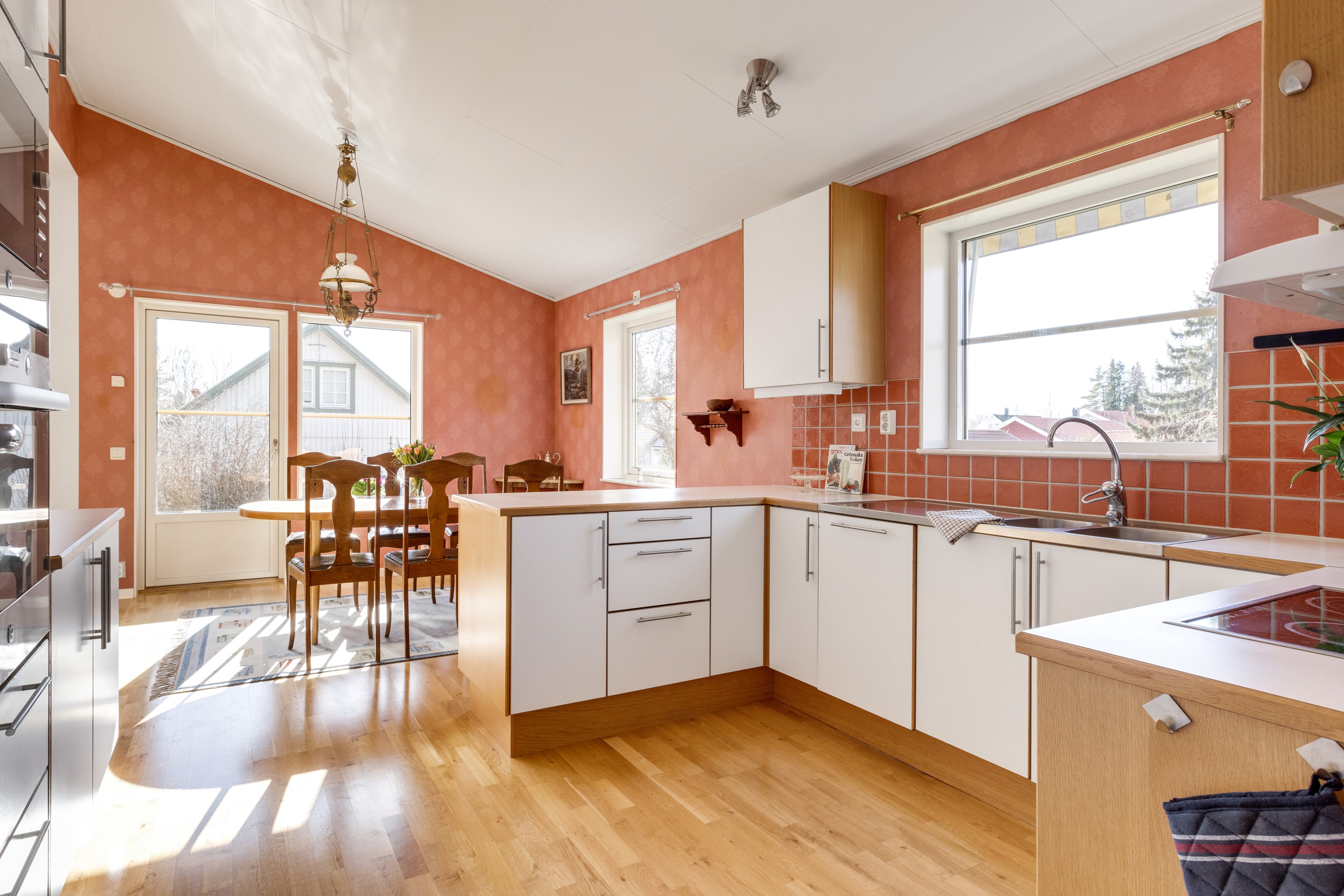 Bostadsbild från Stockvägen 5, Såld i Järlåsa, Uppsala