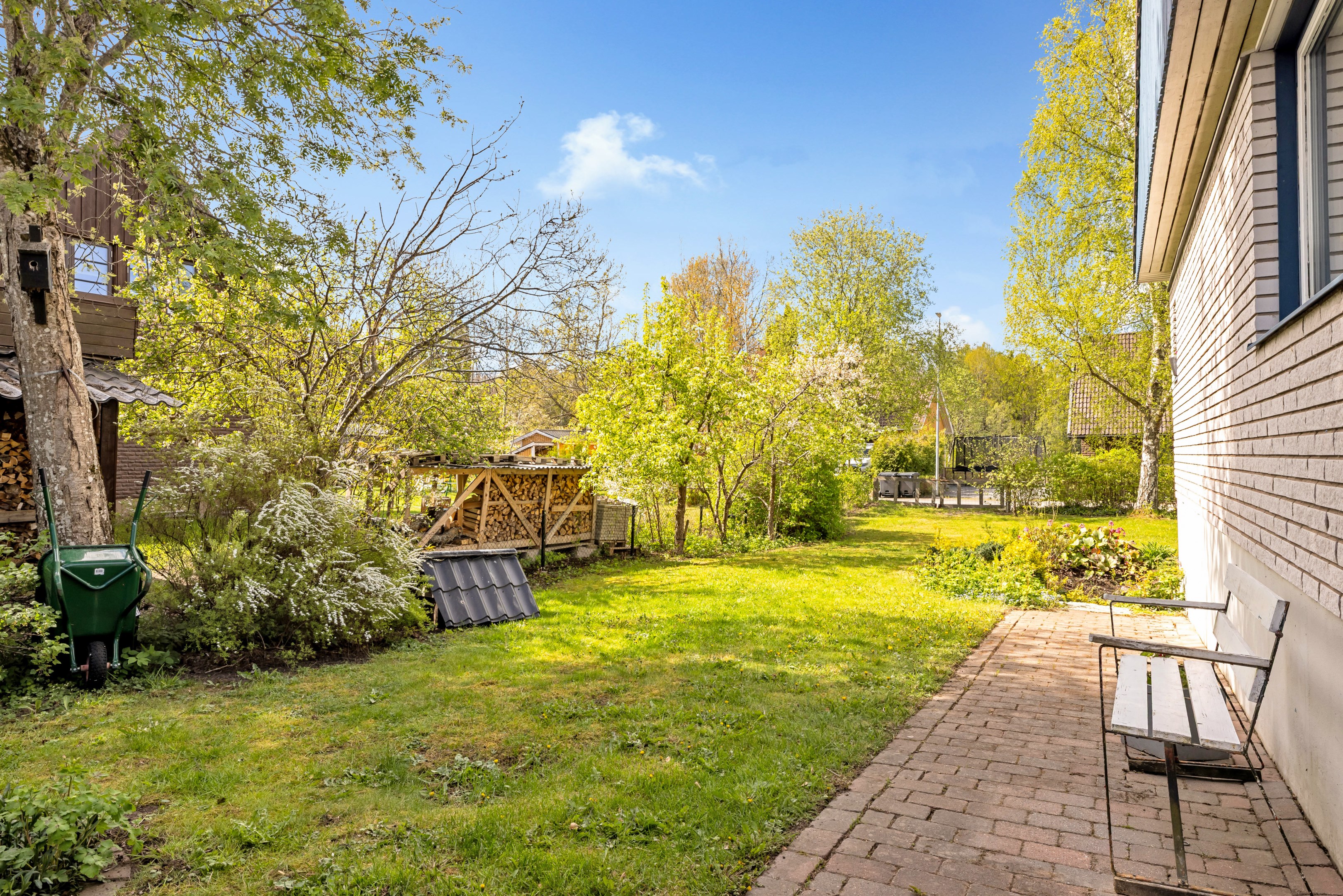 Bostadsbild från Havsörnsvägen 8, Såld i Sunnersta, Uppsala