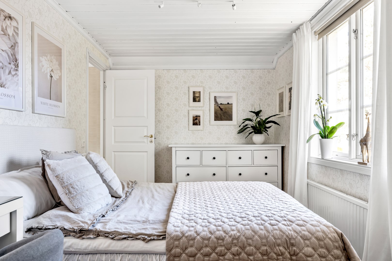 Bostadsbild från Hasselvägen 24, Såld i Storvreta, Uppsala