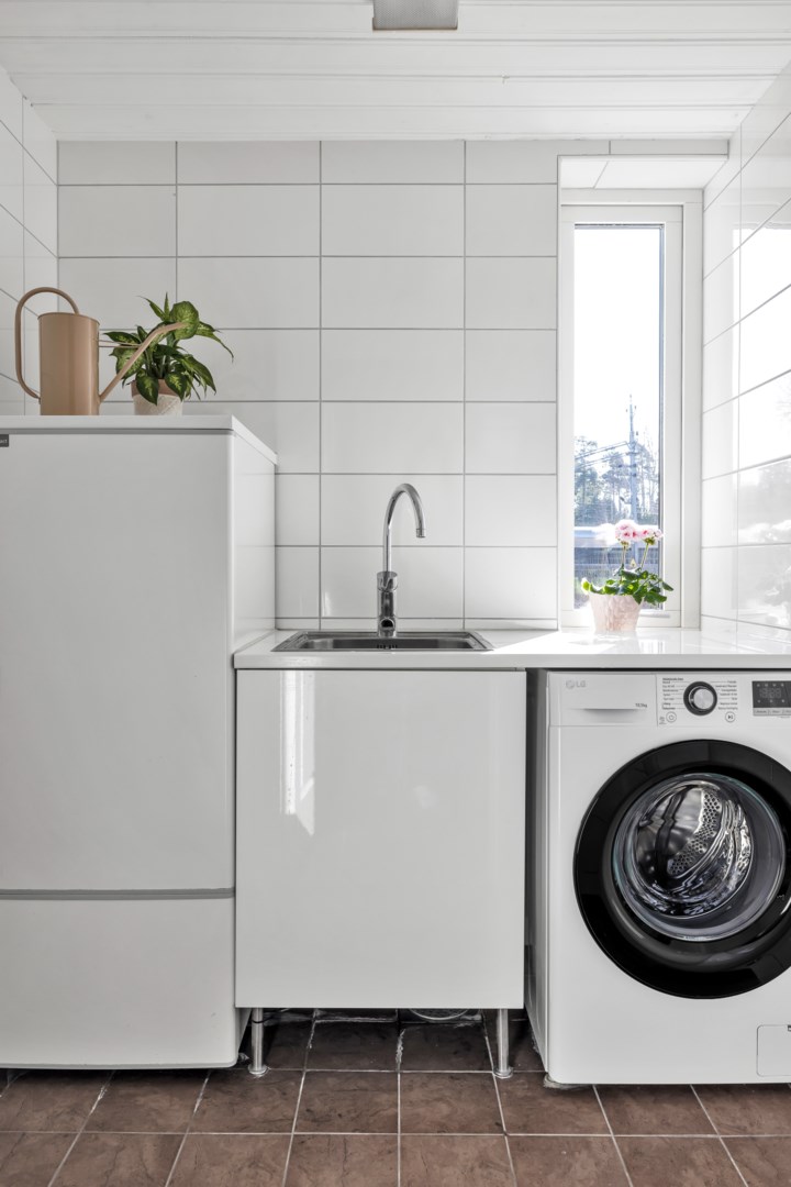 Bostadsbild från Hasselvägen 24, Såld i Storvreta, Uppsala