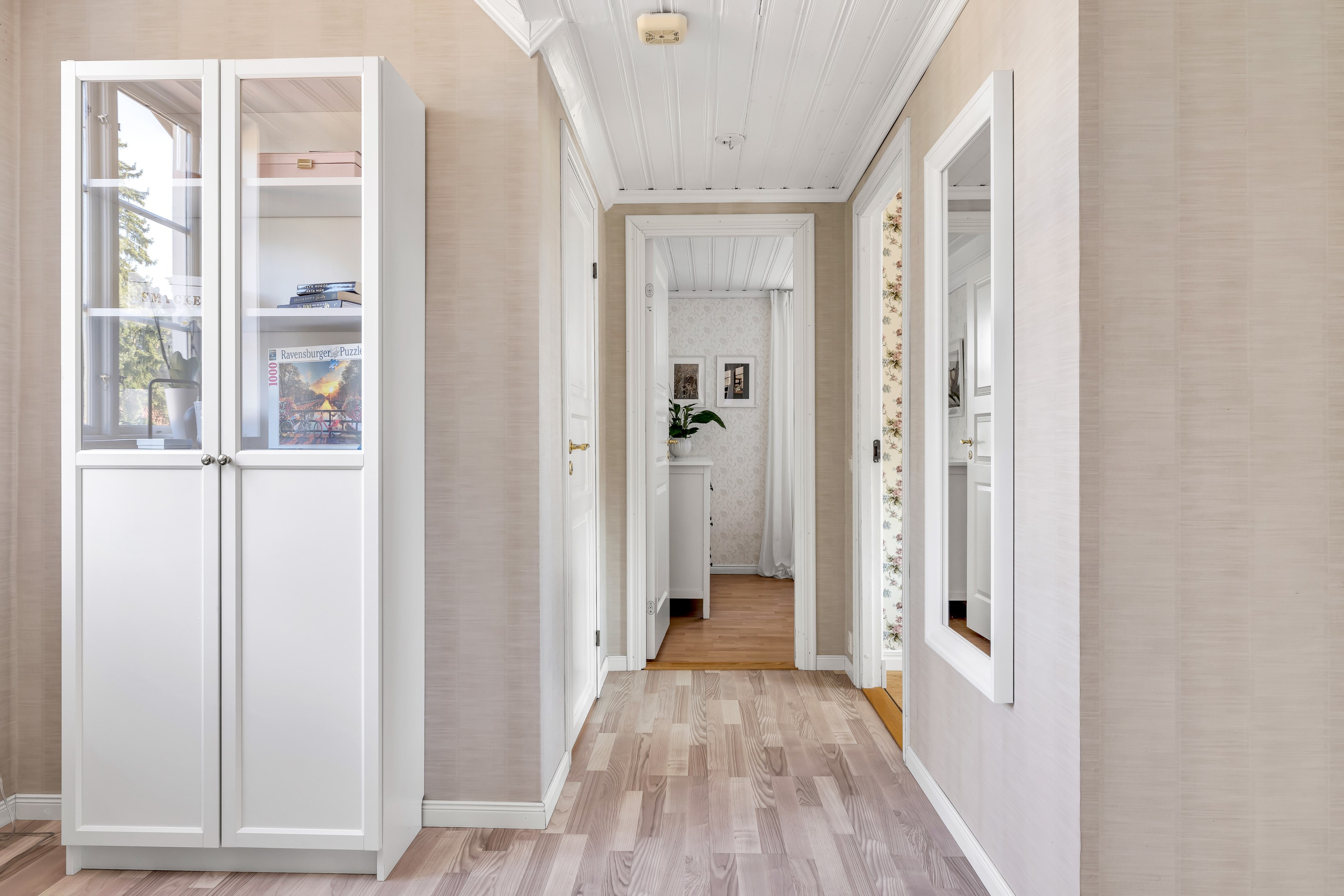 Bostadsbild från Hasselvägen 24, Såld i Storvreta, Uppsala