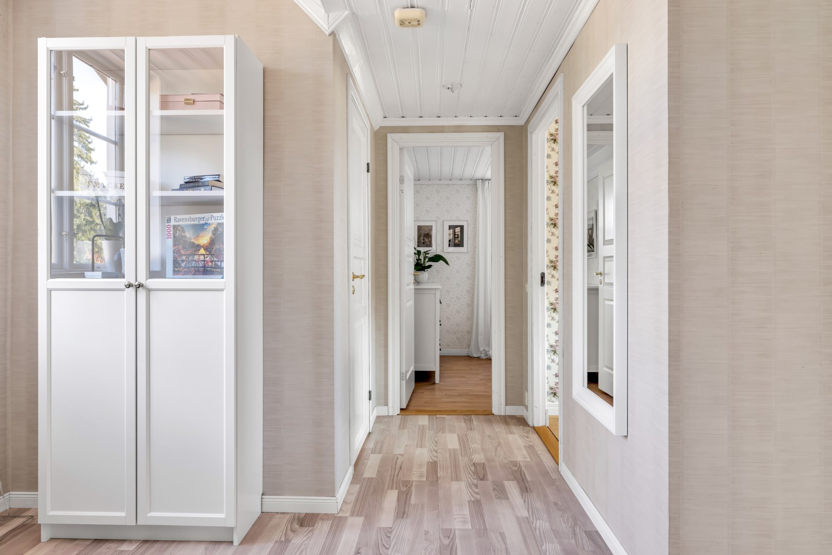 Bostadsbild från Hasselvägen 24, Såld i Storvreta, Uppsala