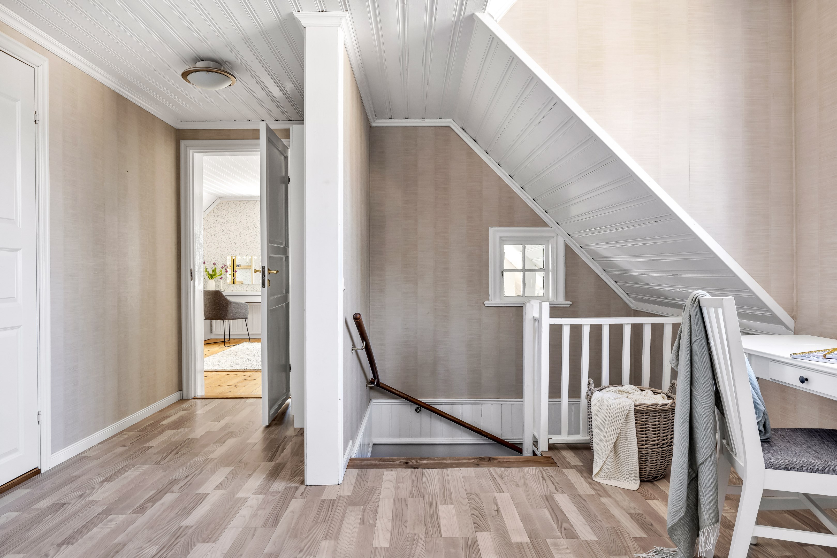 Bostadsbild från Hasselvägen 24, Såld i Storvreta, Uppsala