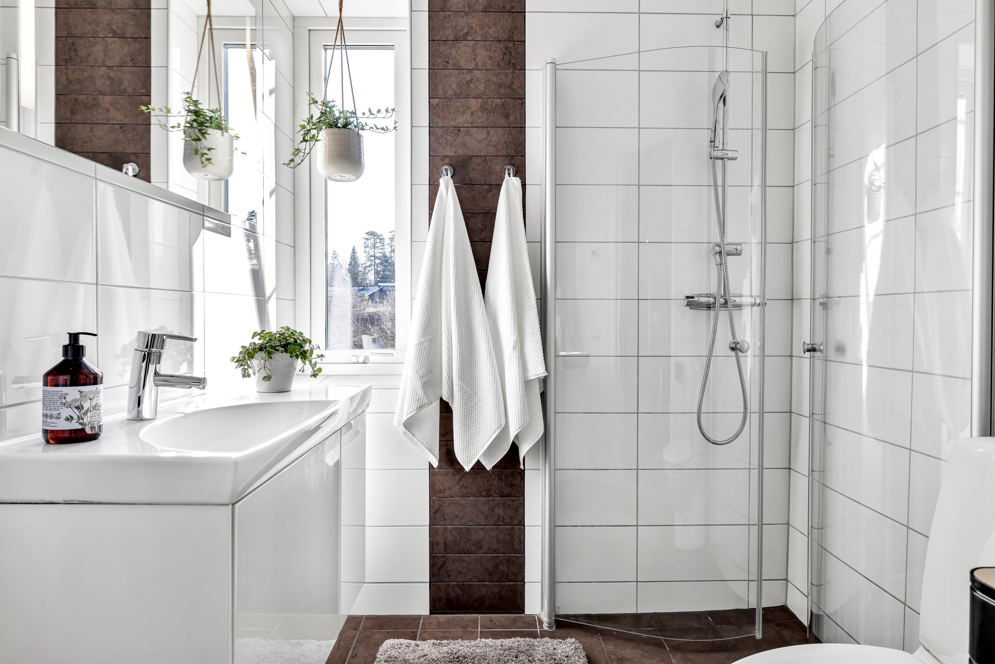 Bostadsbild från Hasselvägen 24, Såld i Storvreta, Uppsala