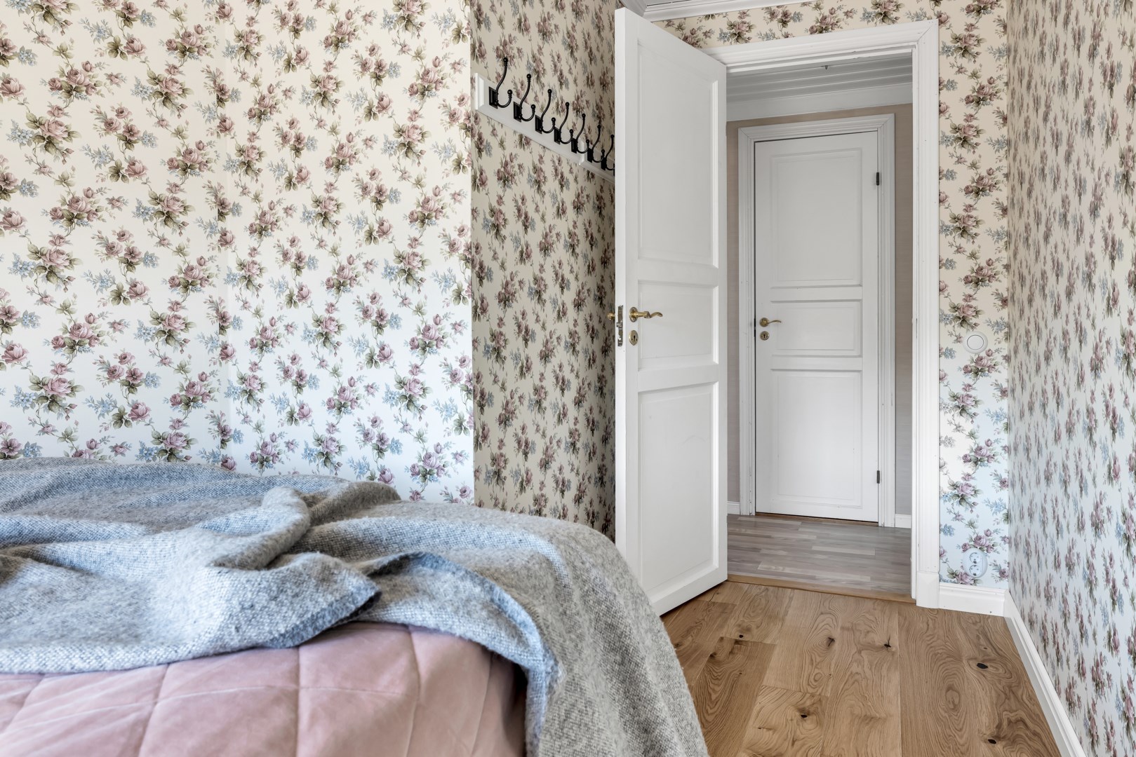 Bostadsbild från Hasselvägen 24, Såld i Storvreta, Uppsala