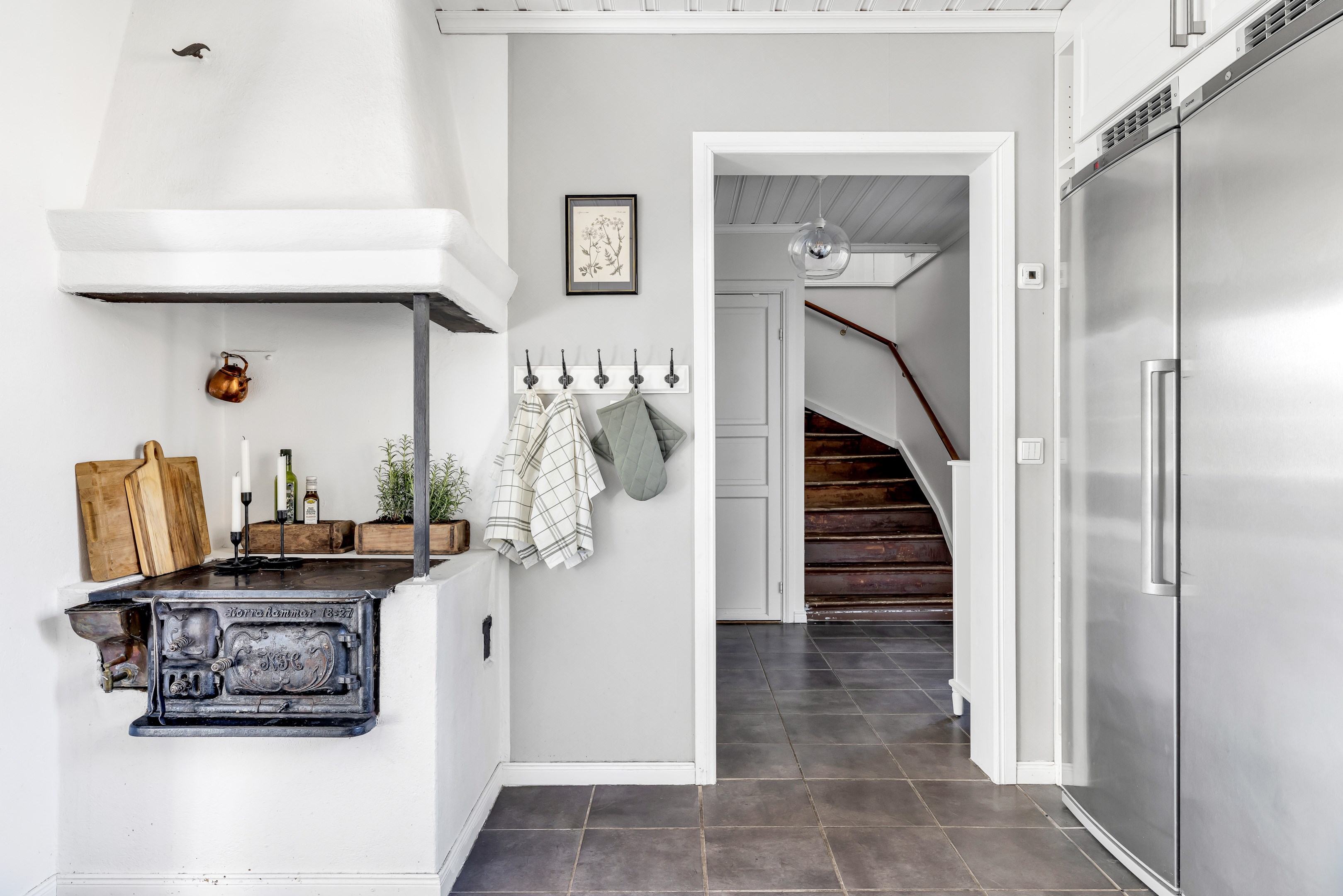 Bostadsbild från Hasselvägen 24, Såld i Storvreta, Uppsala