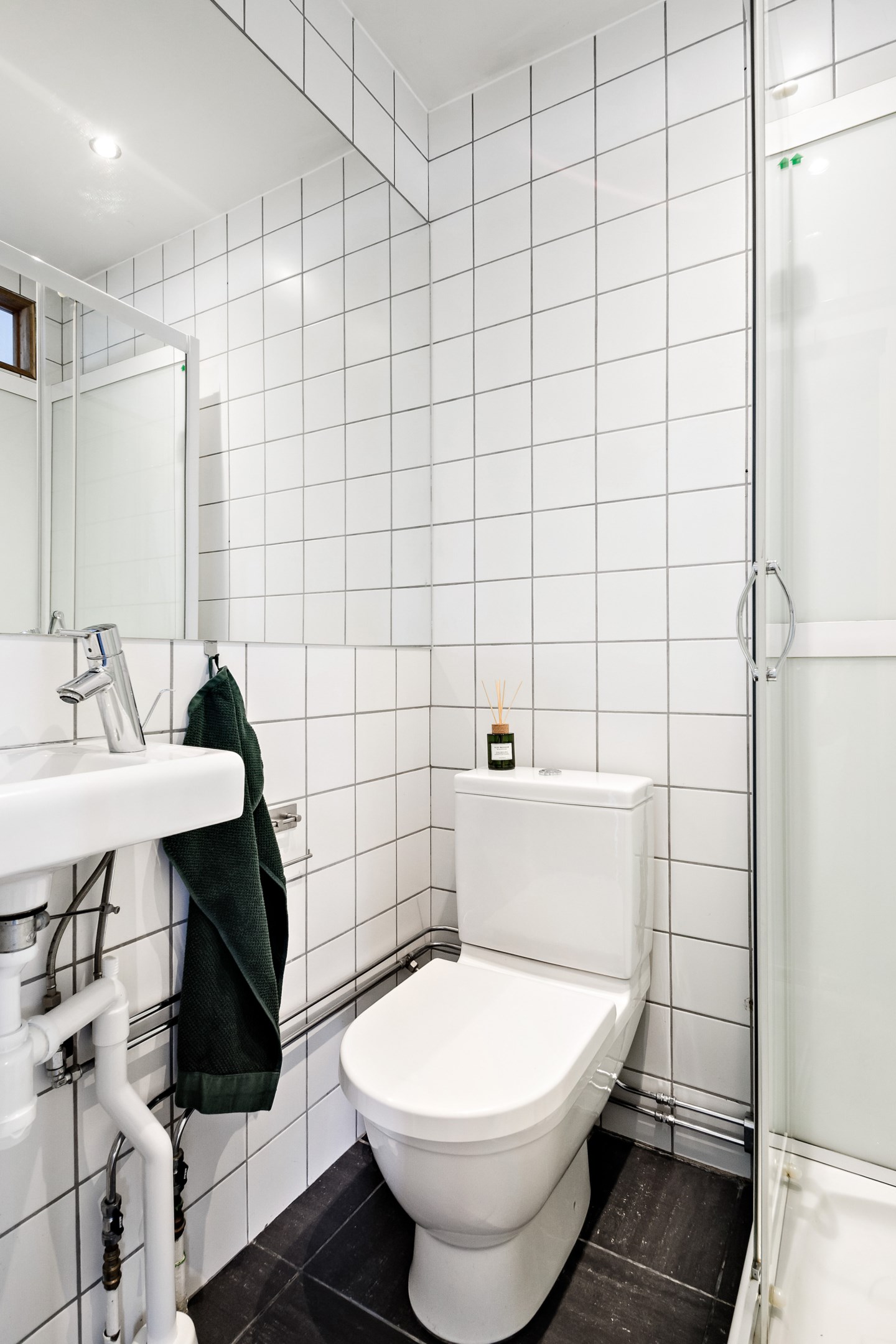 Bostadsbild från Sten Stures väg 45, Såld i Duvnäs Utskog, Nacka