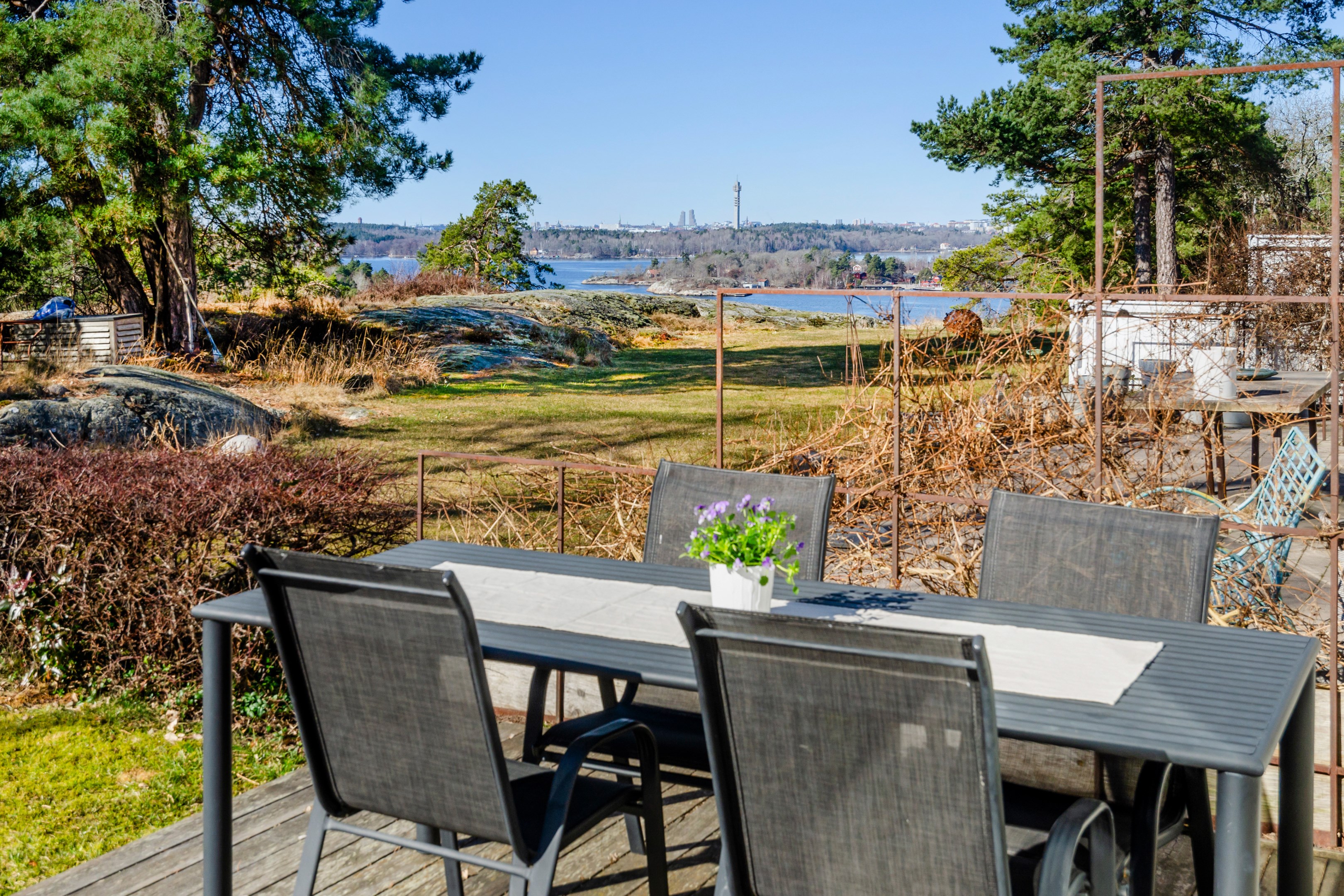 Bostadsbild från Sten Stures väg 45, Såld i Duvnäs Utskog, Nacka